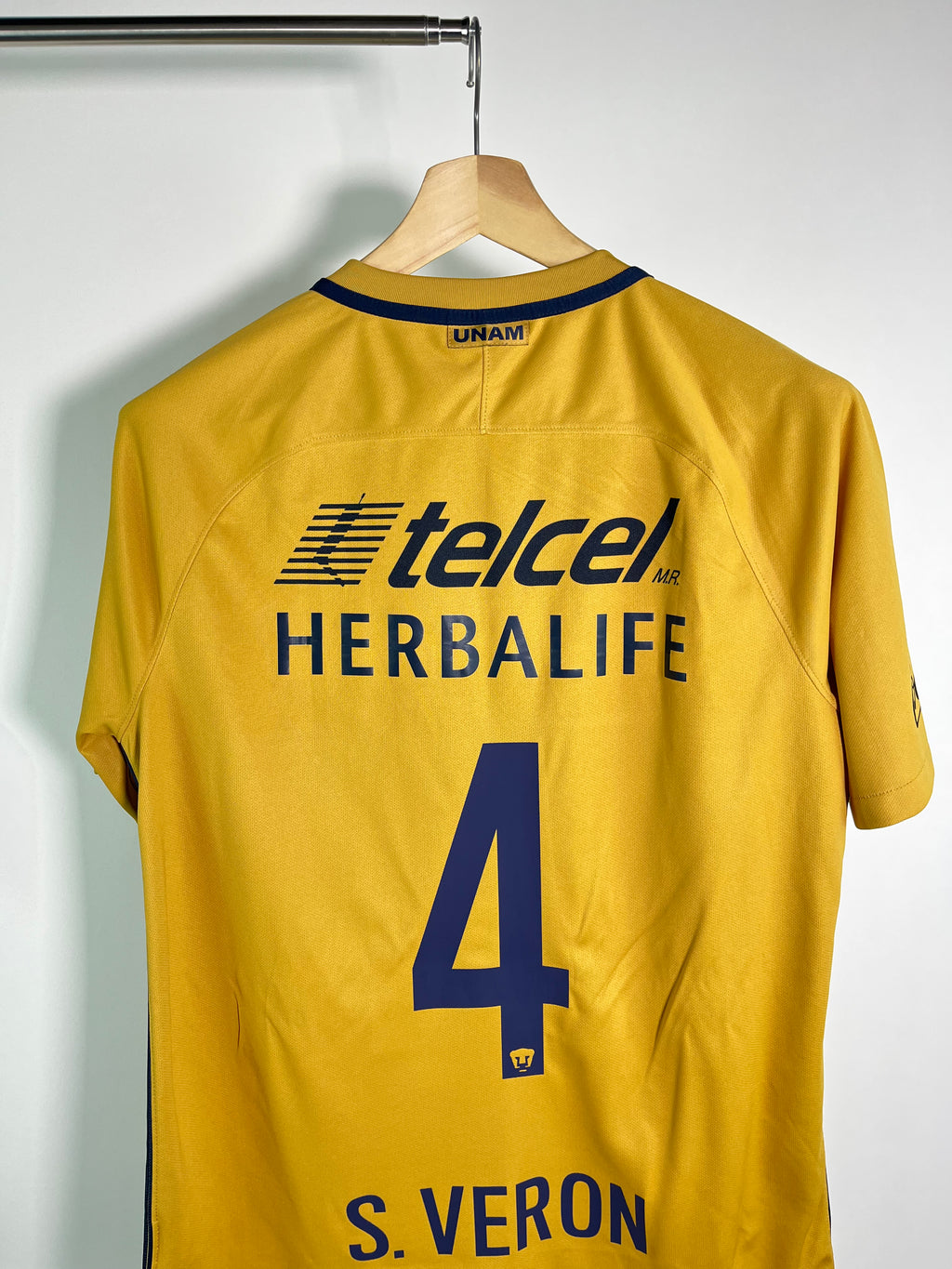 Jersey Pumas Local 2016 2017 *Mural* Darío Verón (L)