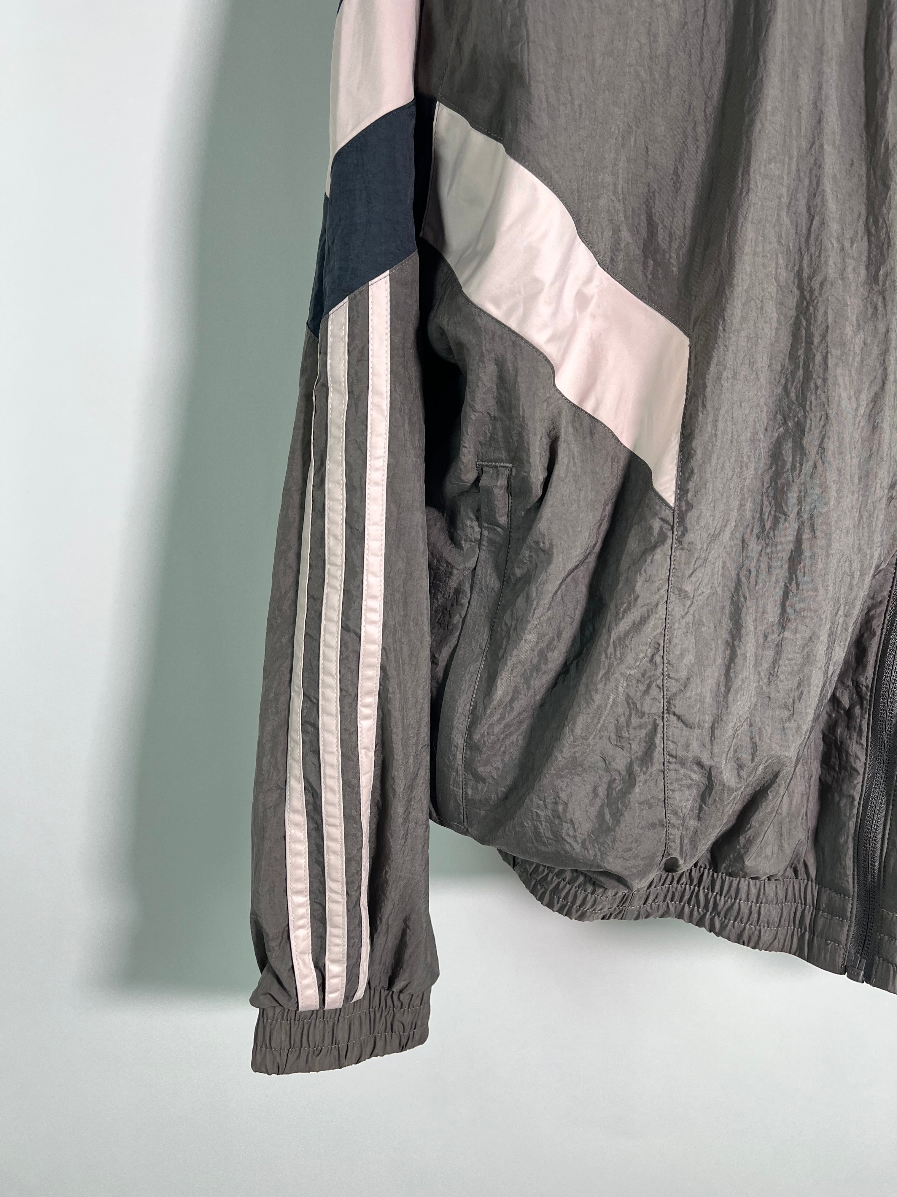 Chamarra Real Madrid 2024 2025 *Adidas Originals* (L)