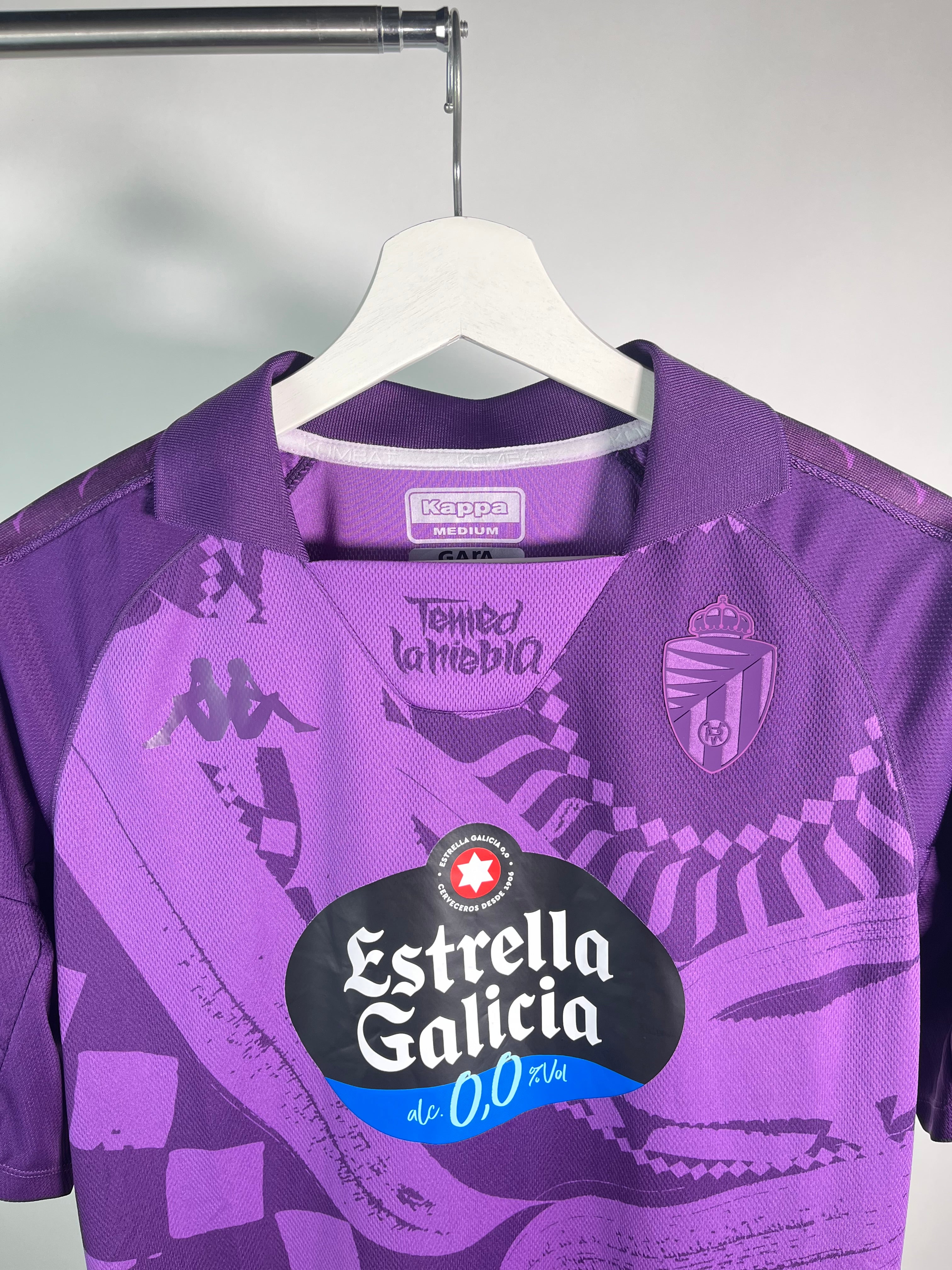 Jersey Real Valladolid Visita 2023 2024 Versión Jugador *Kombat* (M)