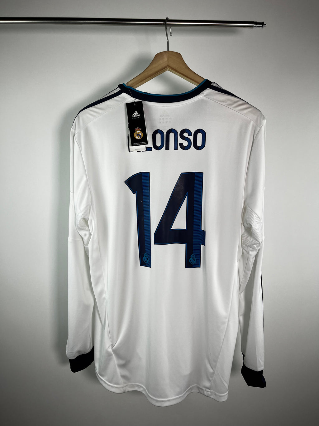 Jersey Real Madrid Local 2012 2013 Manga Larga *C/Etiquetas* Xabi Alonso (XL)