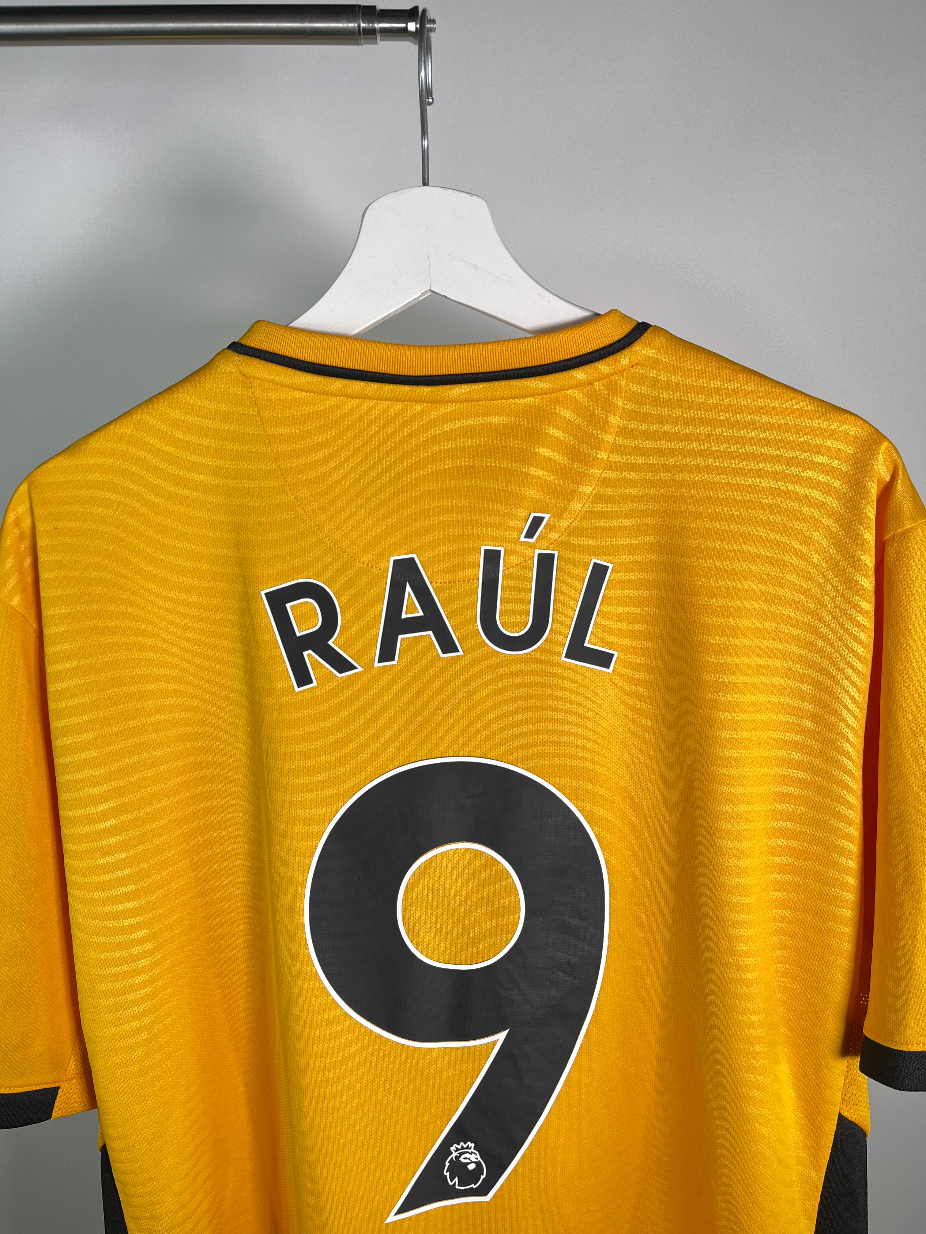 Jersey Wolverhampton Local 2021 2022 Raúl Jiménez (XL)