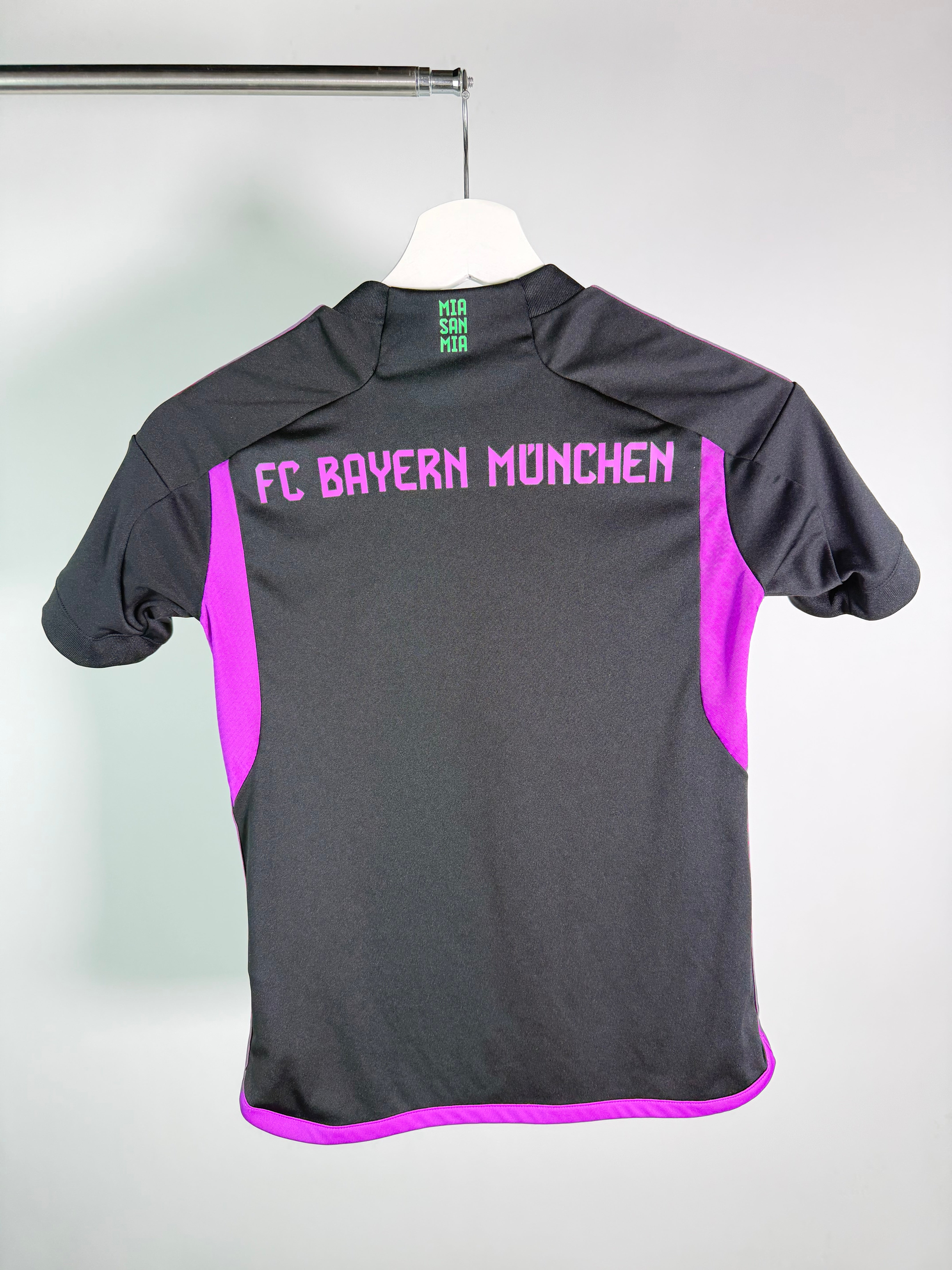 Jersey Bayern Munich Visita 2023 2024 (S Niño)