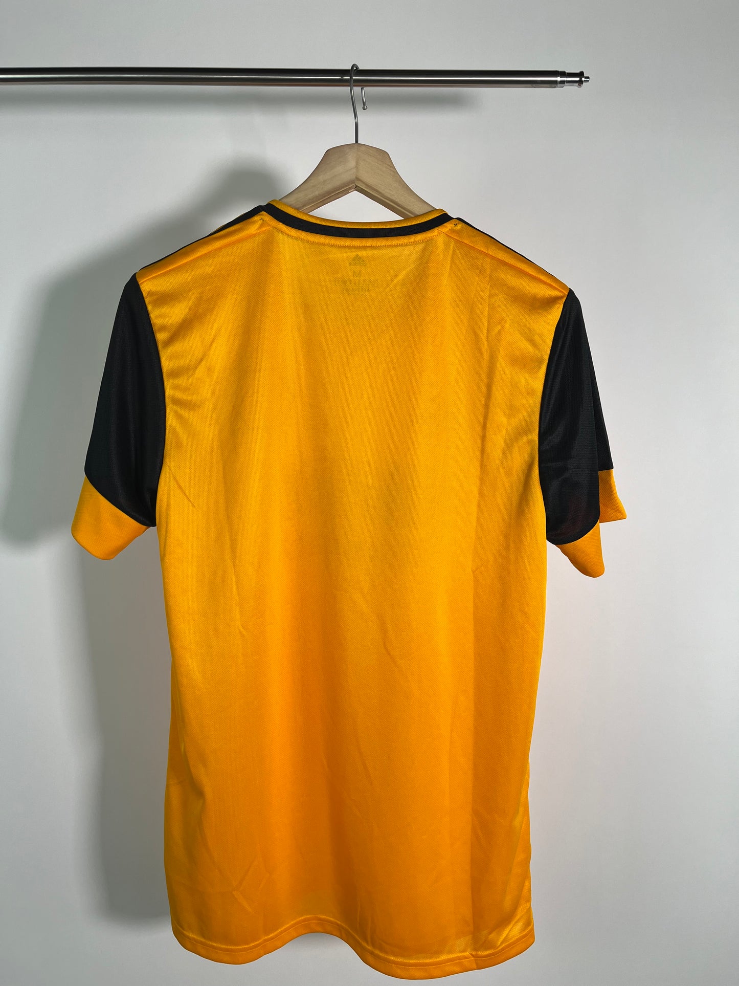 Jersey Wolverhampton Local 2020 2021 *C/Etiquetas* (M)