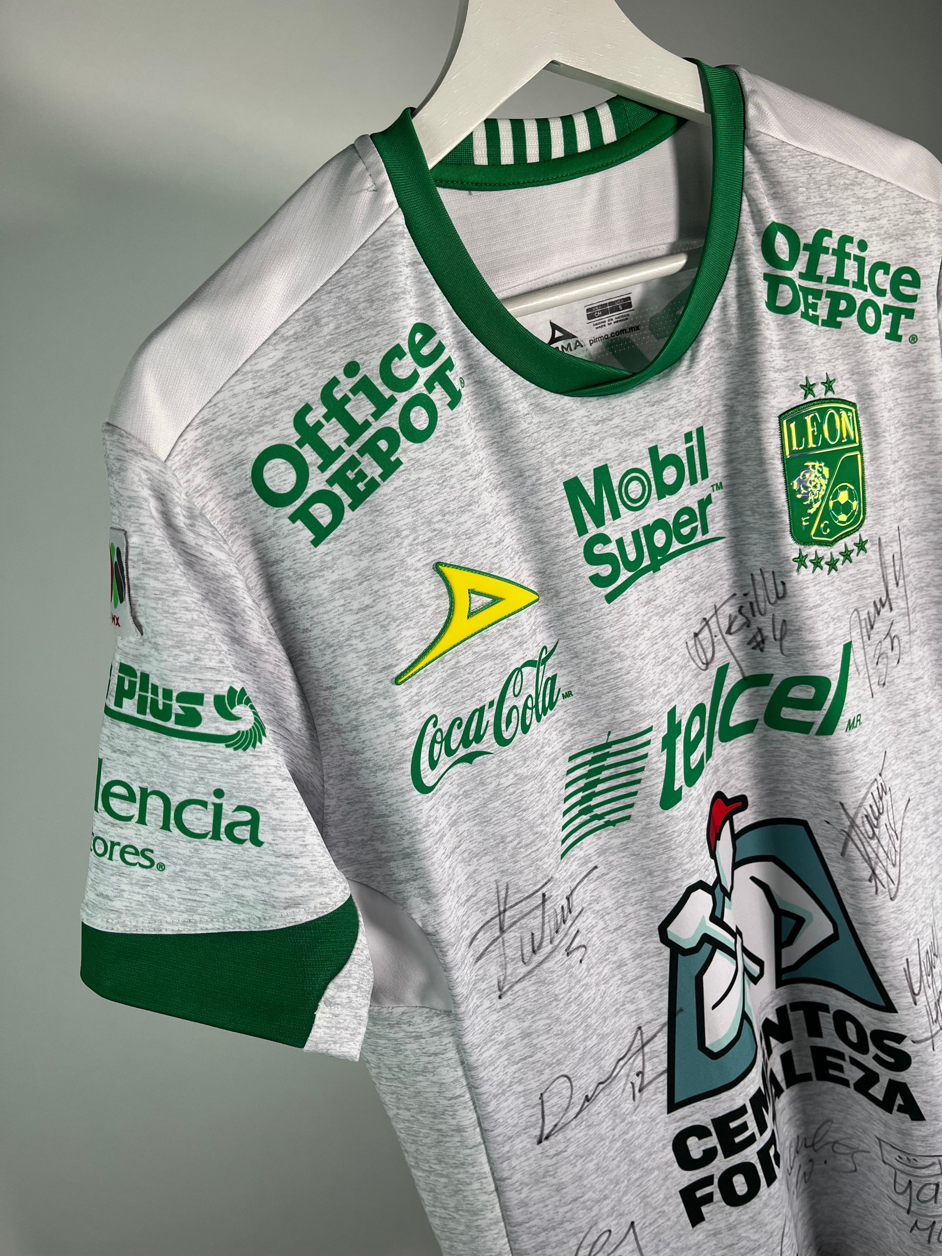 Jersey León Visita 2018 2019 Autografiado (S)