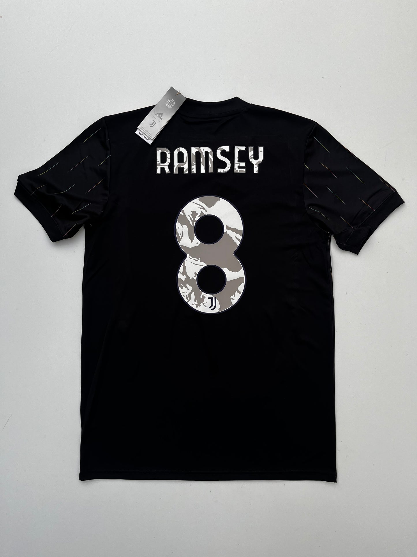 Jersey Juventus Visita 2021 2022 *C/Etiquetas* Aaron Ramsey (M)