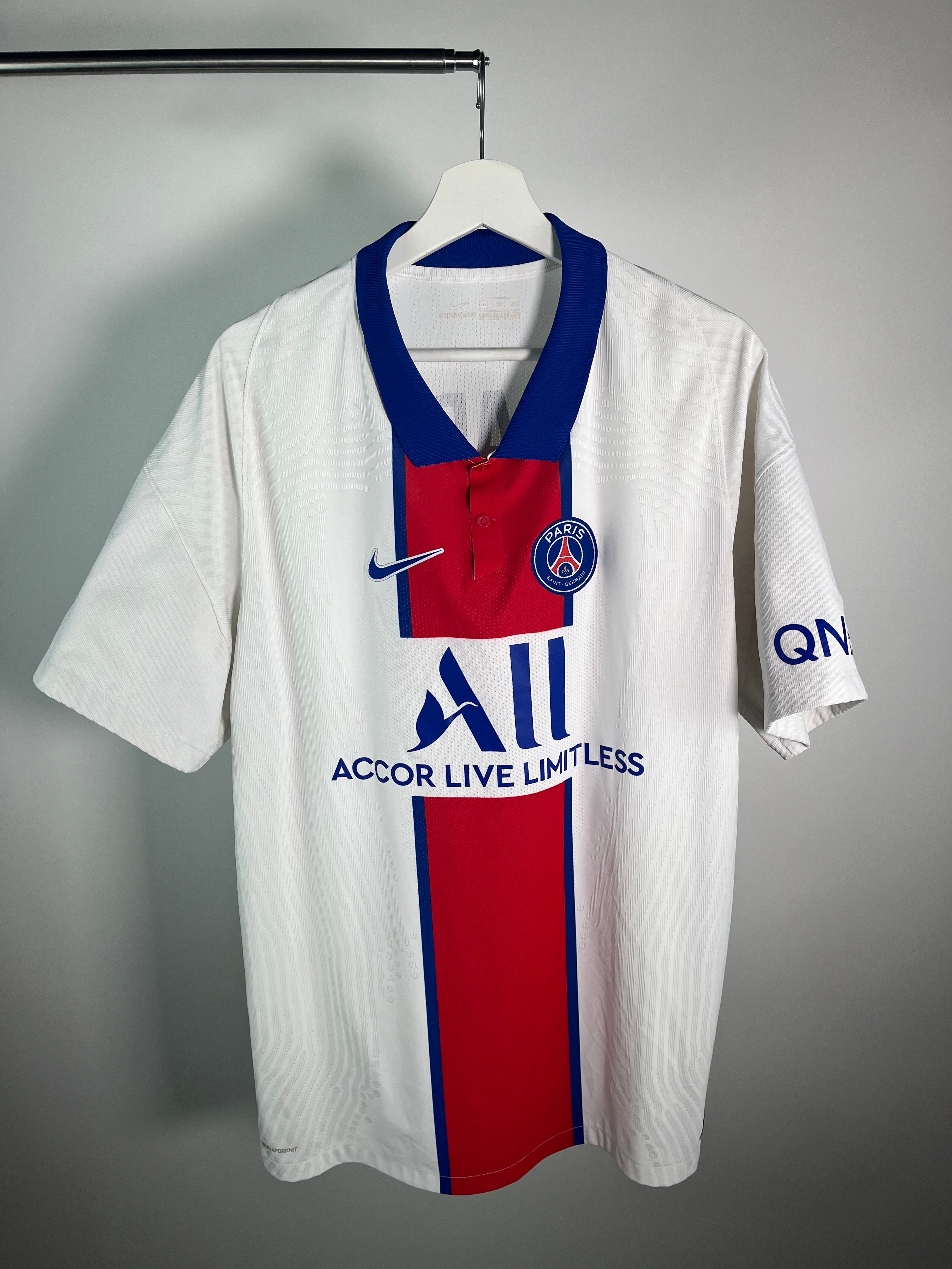 Jersey PSG Visita 2020 2021 Versión Jugador Kylian Mbappé (XXL)
