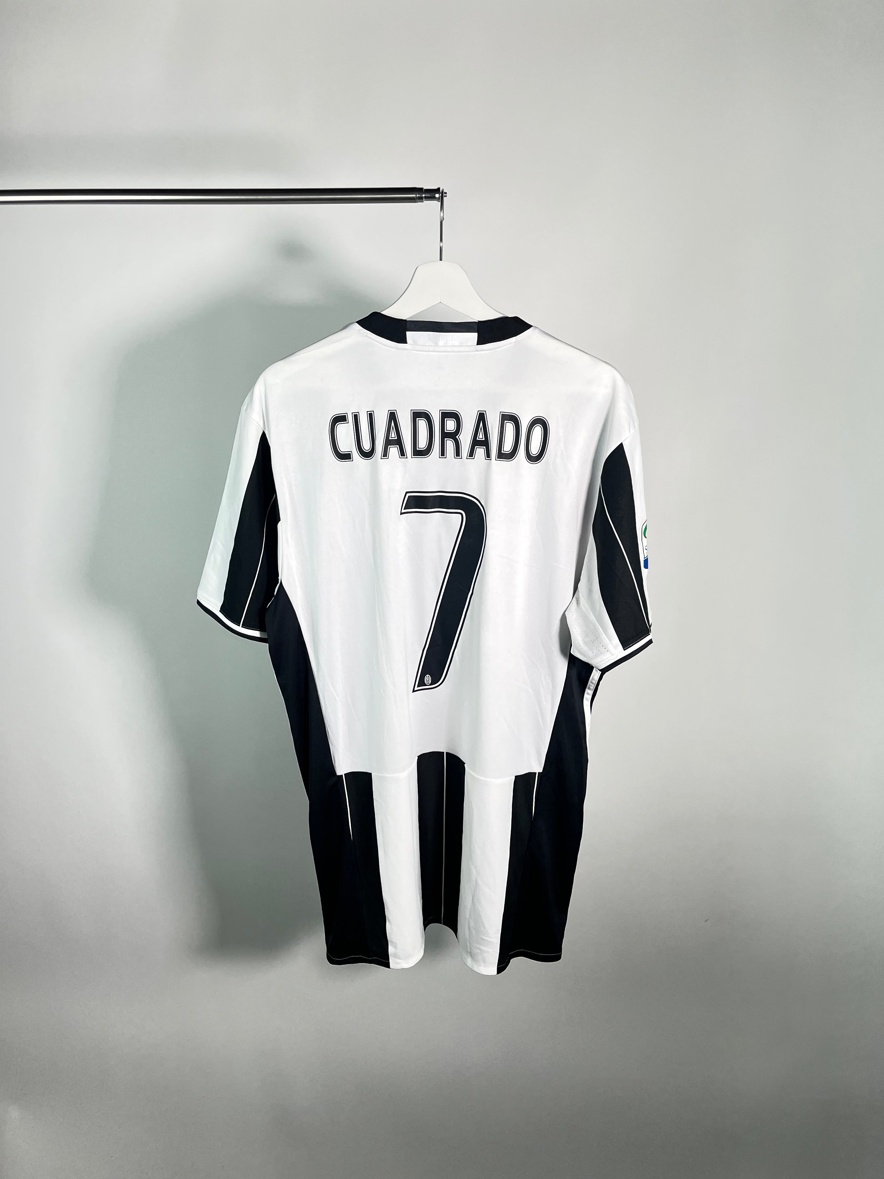 Jersey Juventus Local 2016 2017 Juan Cuadrado (XL)