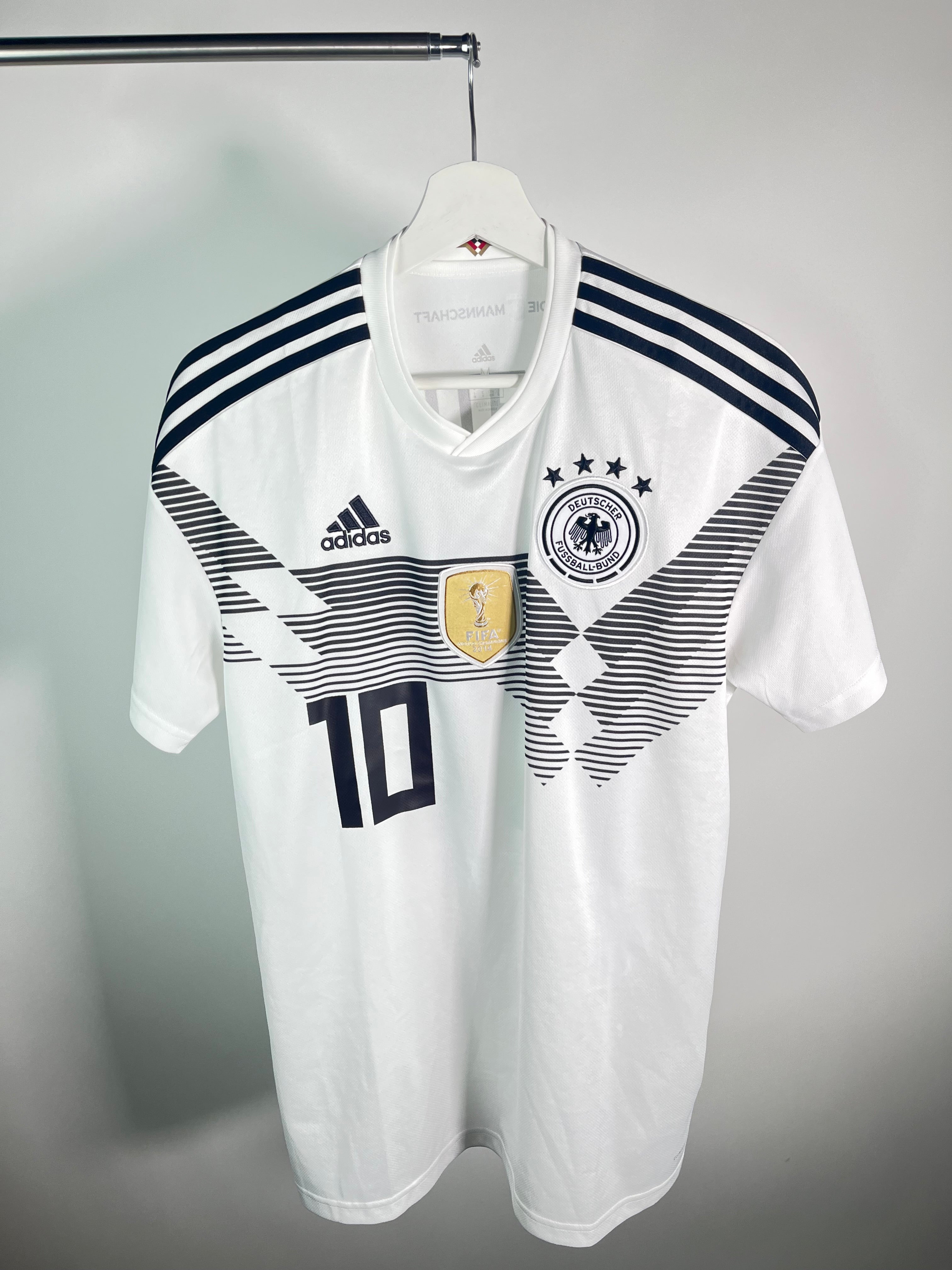 Jersey Alemania Local 2018 2020 Mesut Özil (M)