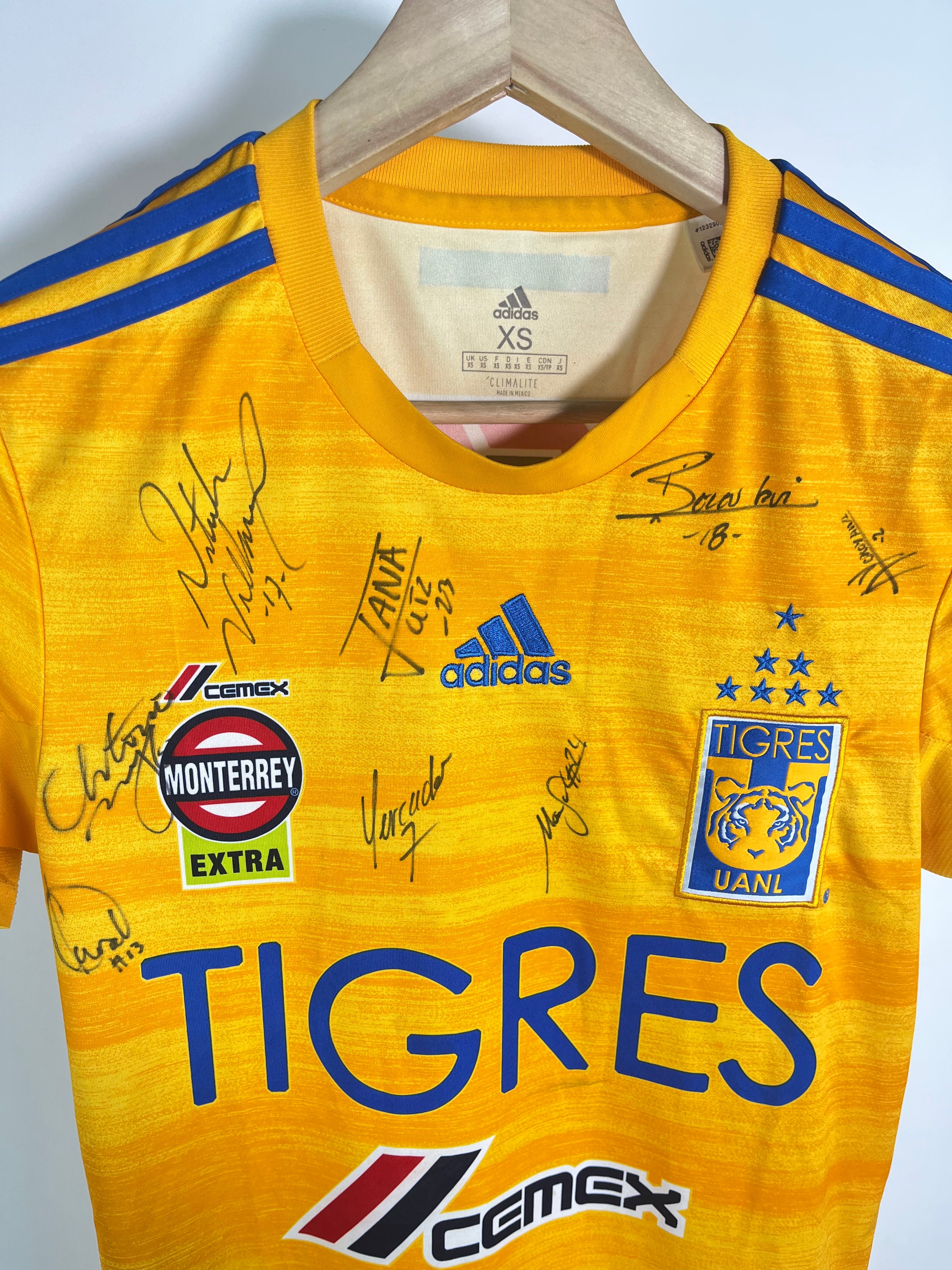 Jersey Tigres Local 2019 2020 Autografiado por Equipo Femenil (XS)