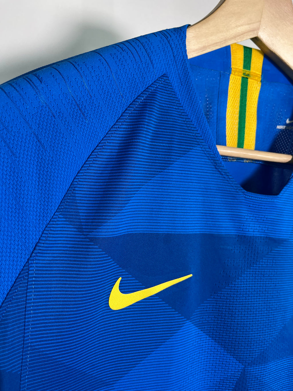 Jersey Brasil Visita 2018 2019 Versión Jugador (M)