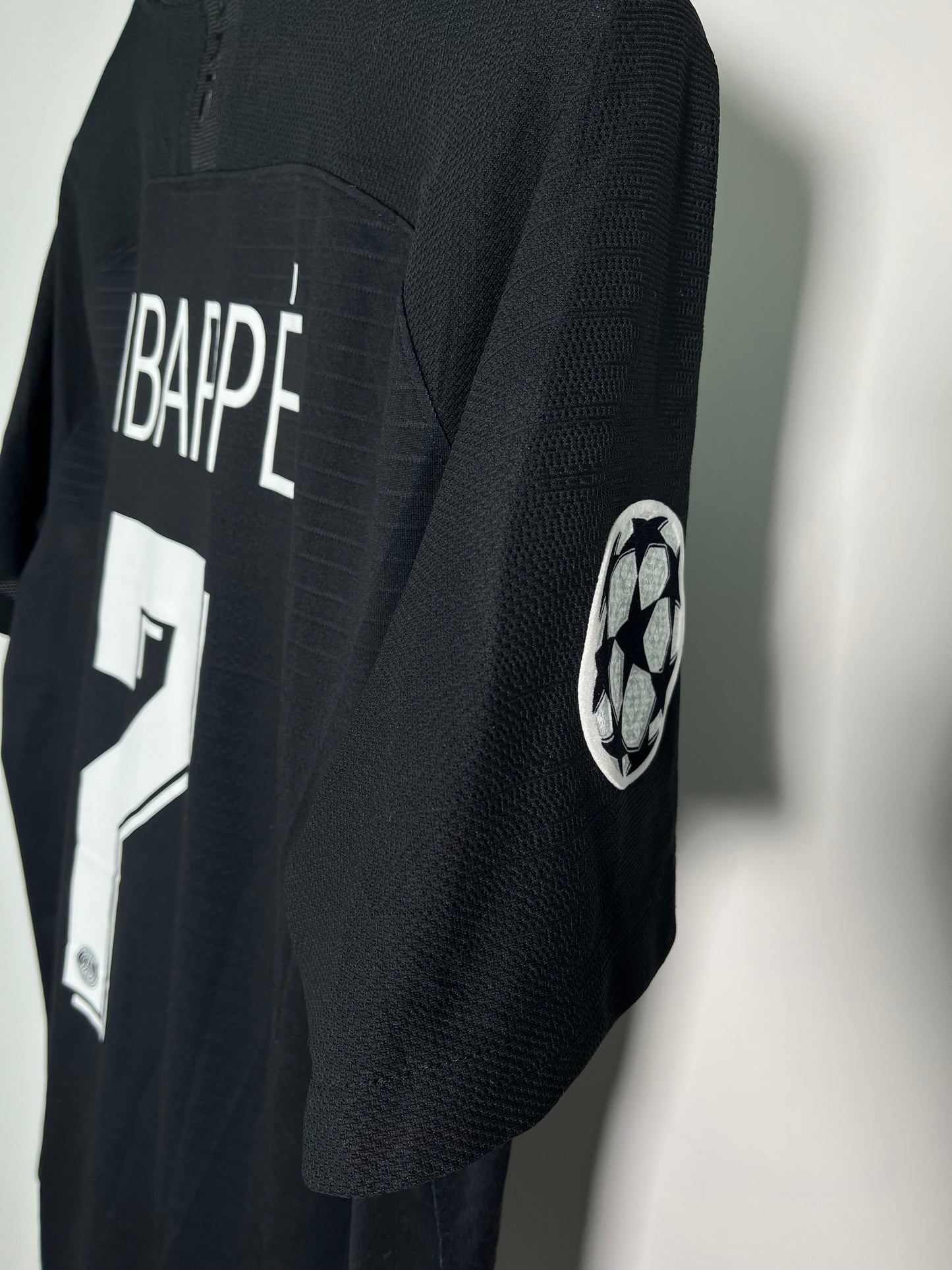 Jersey PSG Cuarta 2019 2020 Versión Jugador *Champions League* Kylian Mbappé (XL)