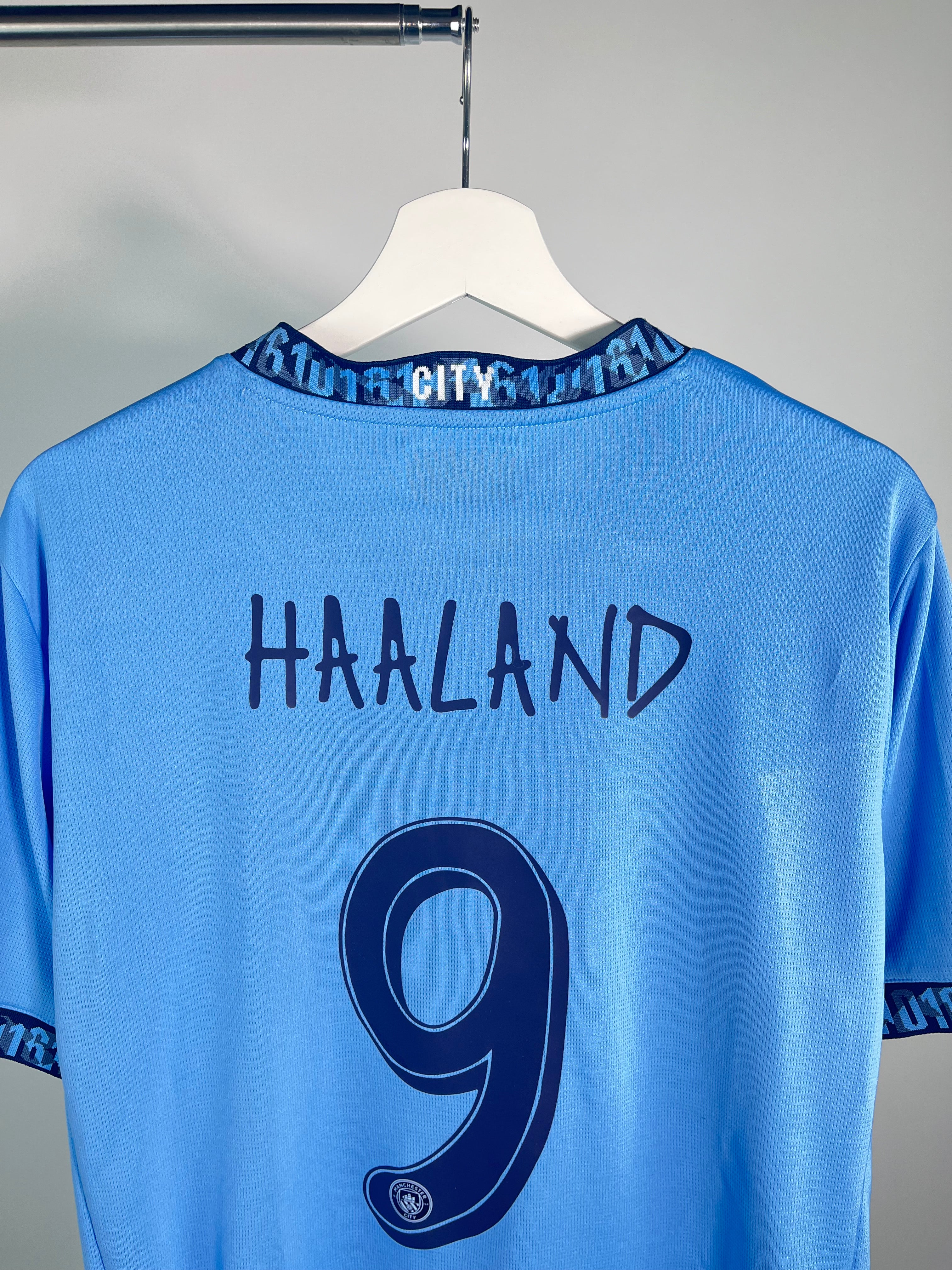 Jersey Manchester City Local 2024 2025 Erling Haaland (L)