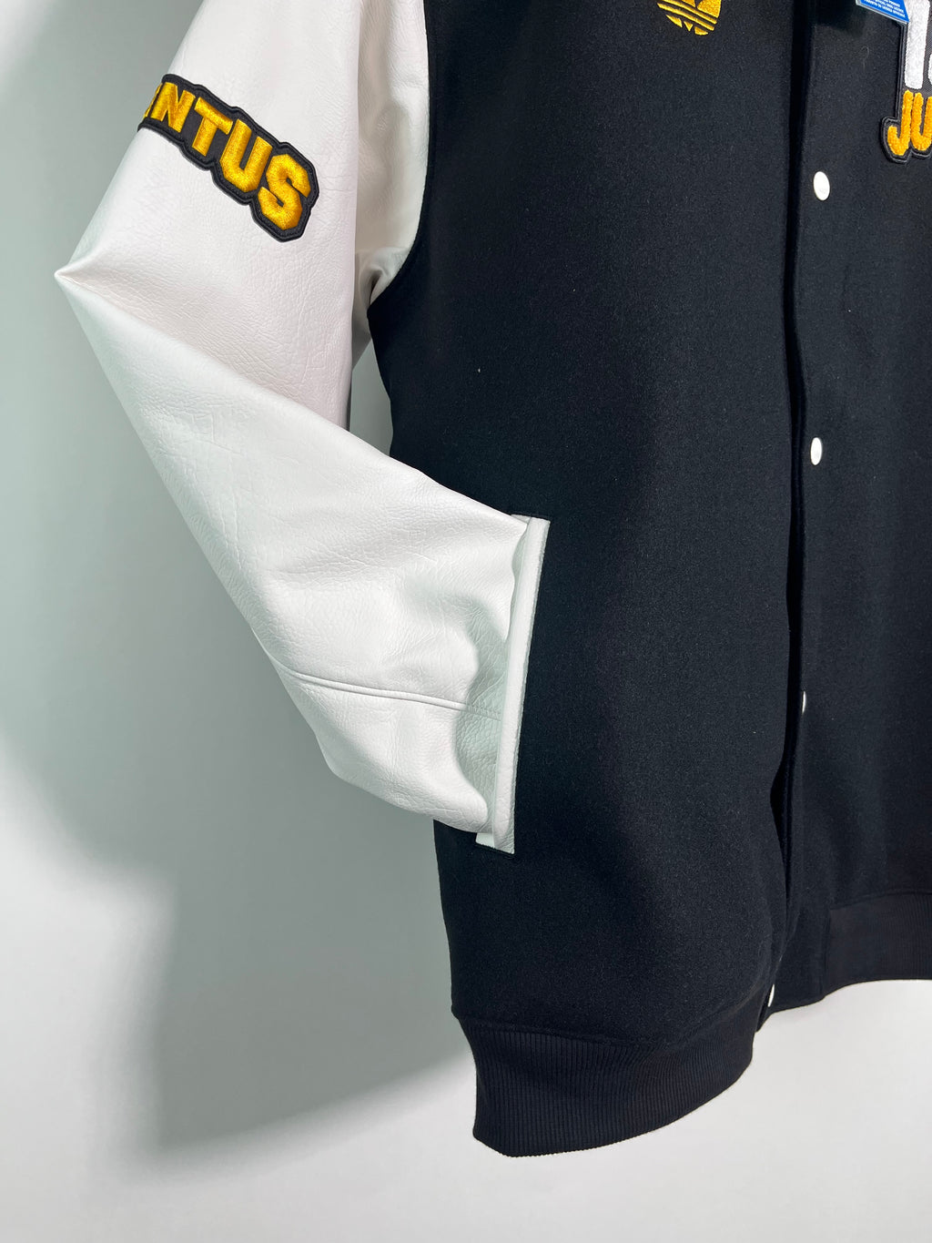 Chamarra Juventus 2024 2025 Tipo Bomber *C/Etiquetas* (XL)