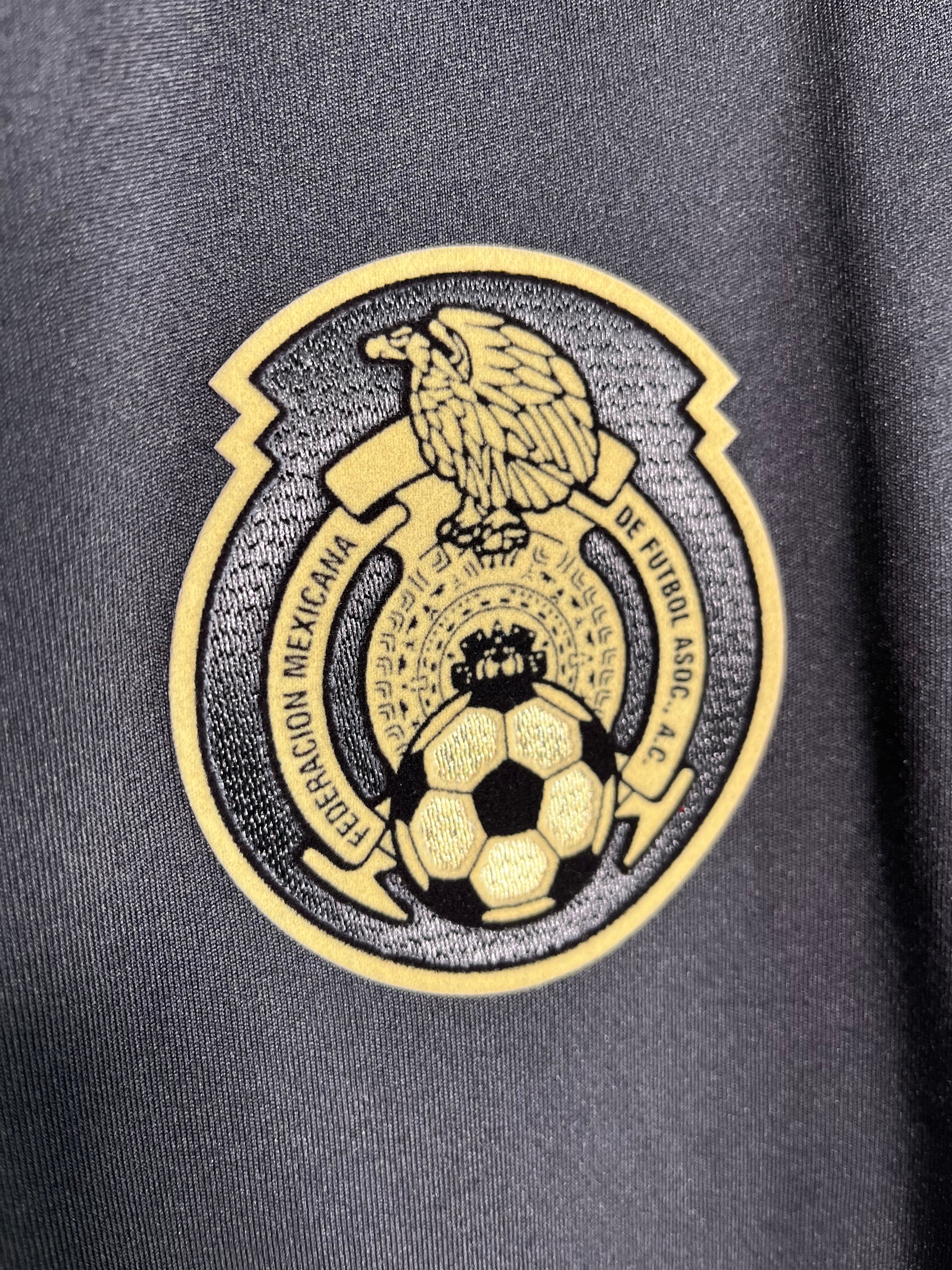 Jersey México Visita 2011 2013 Giovani dos Santos (L)