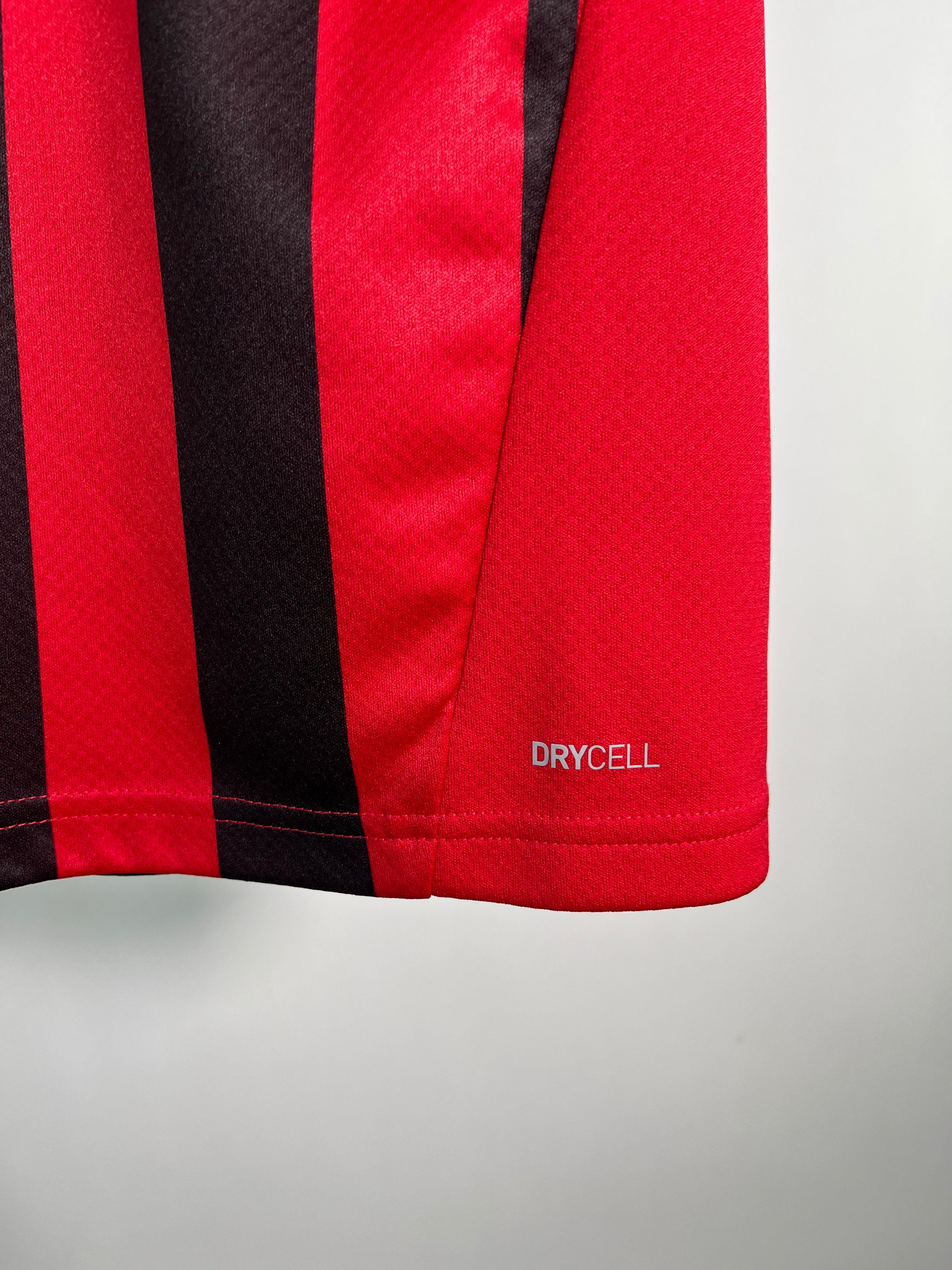 Jersey AC Milán Local 2021 2022 Zlatan Ibrahimović (M)