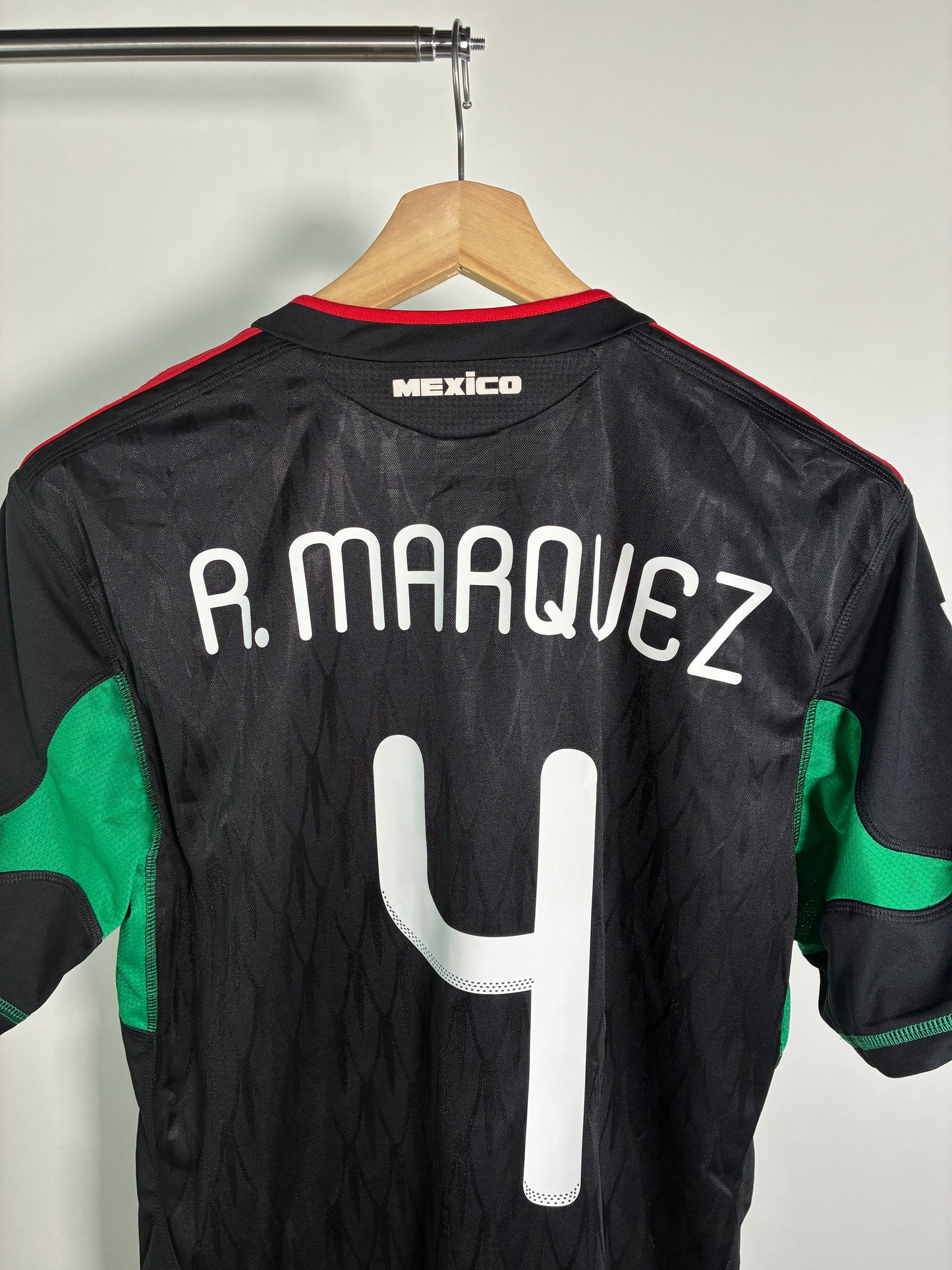 Jersey México Visita 2010 2011 *Match Detail vs Sudáfrica* Rafael Márquez (L)
