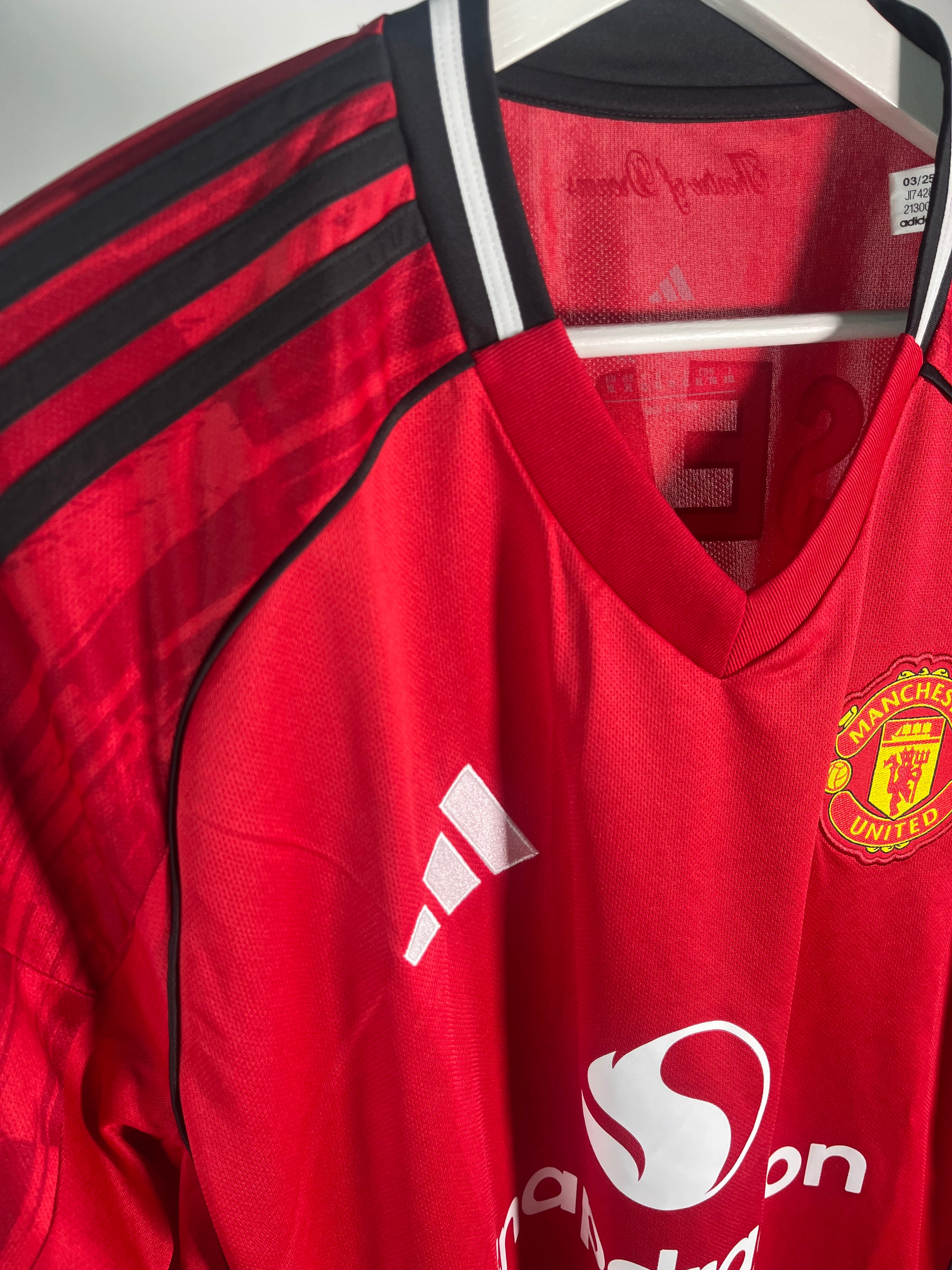 Jersey Manchester United Local 2025 2026 Casemiro (XL)