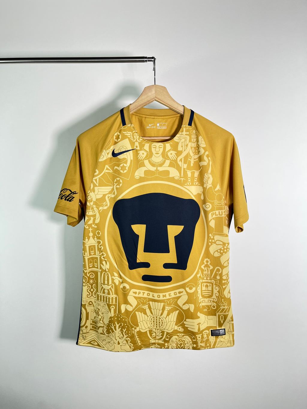 Jersey Pumas Local 2016 2017 *Mural* Darío Verón (L)