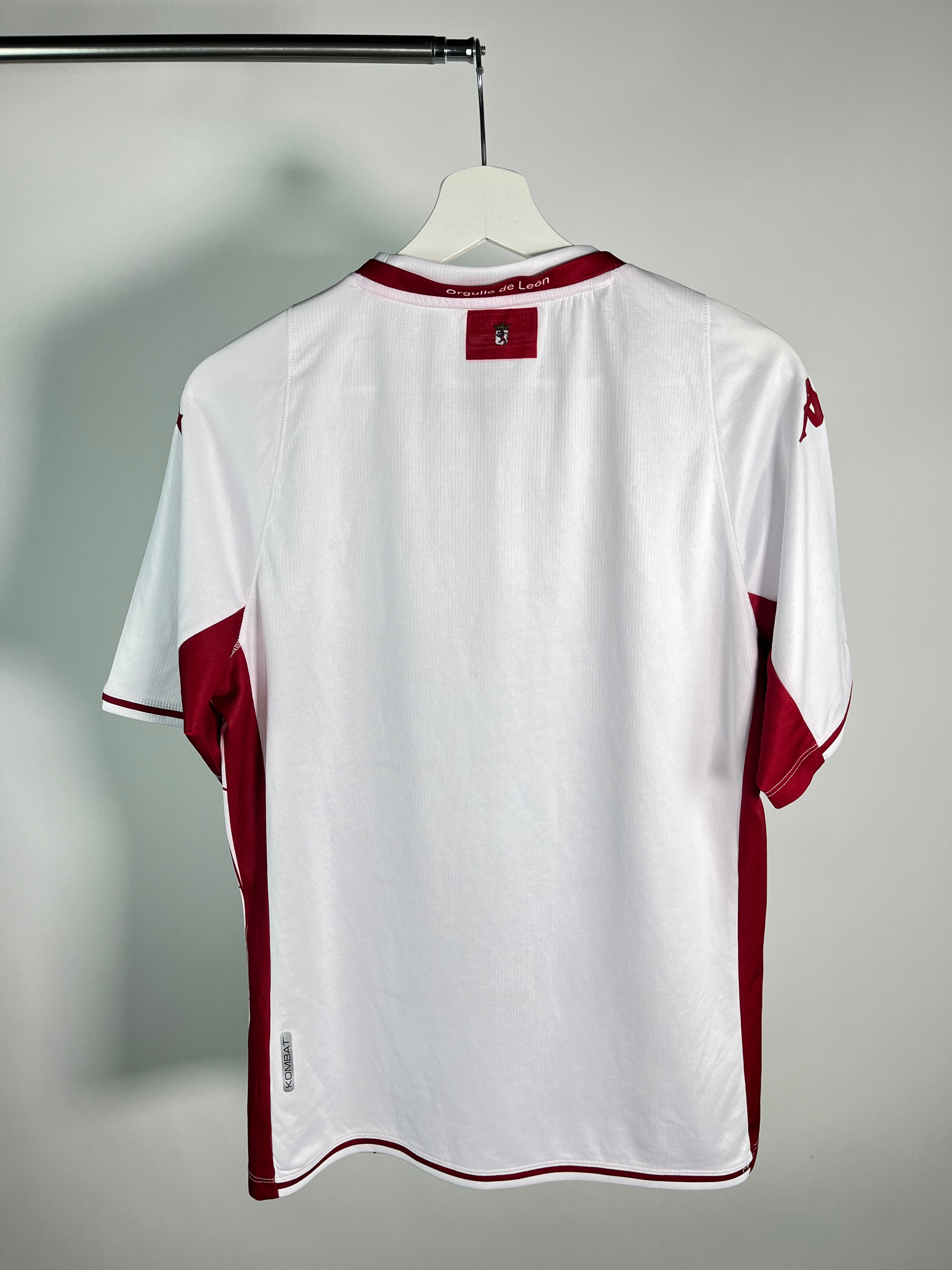 Jersey Cultural Leonesa Local 2021 2022 *Version Jugador Kombat* (L)