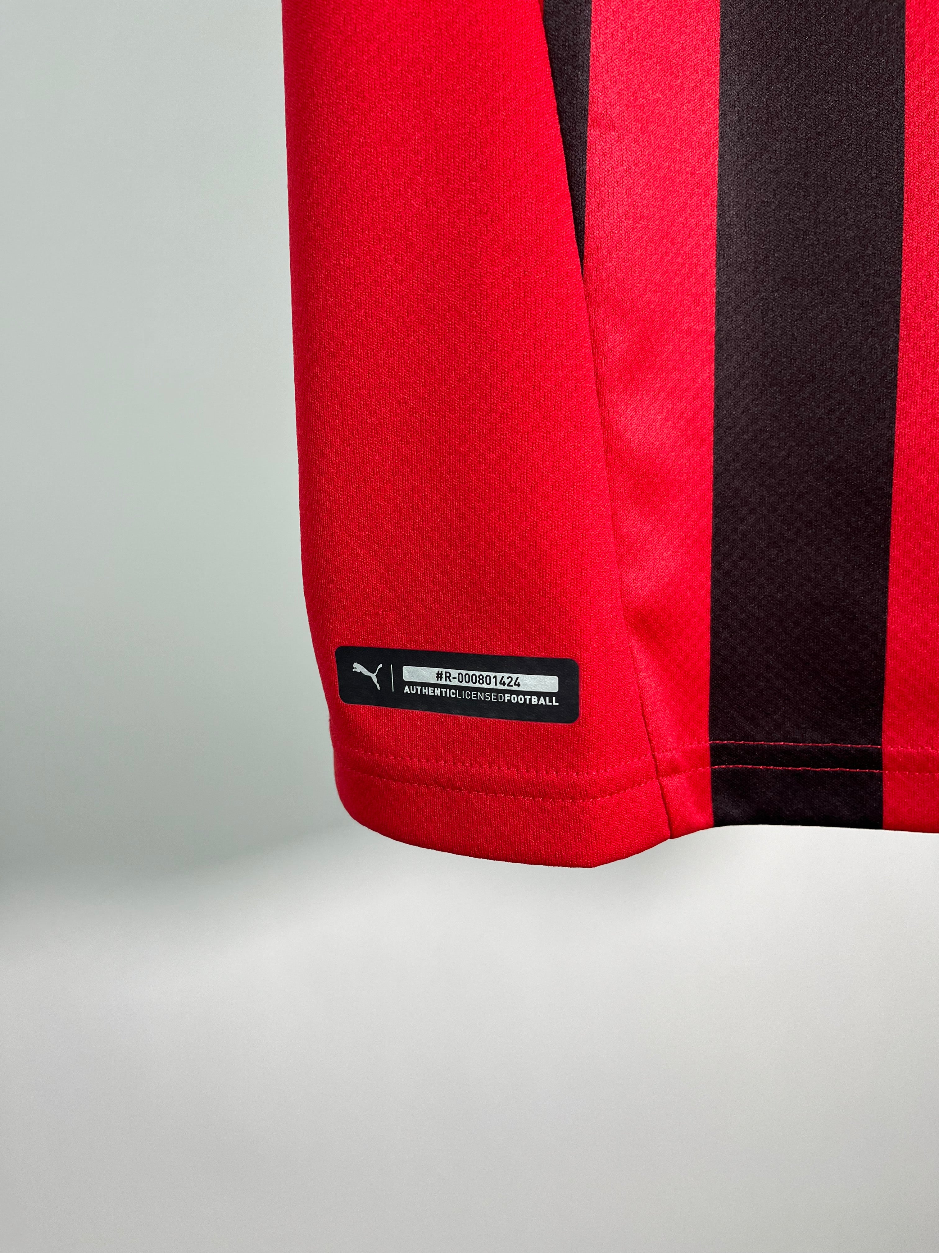 Jersey AC Milán Local 2021 2022 Zlatan Ibrahimović (M)