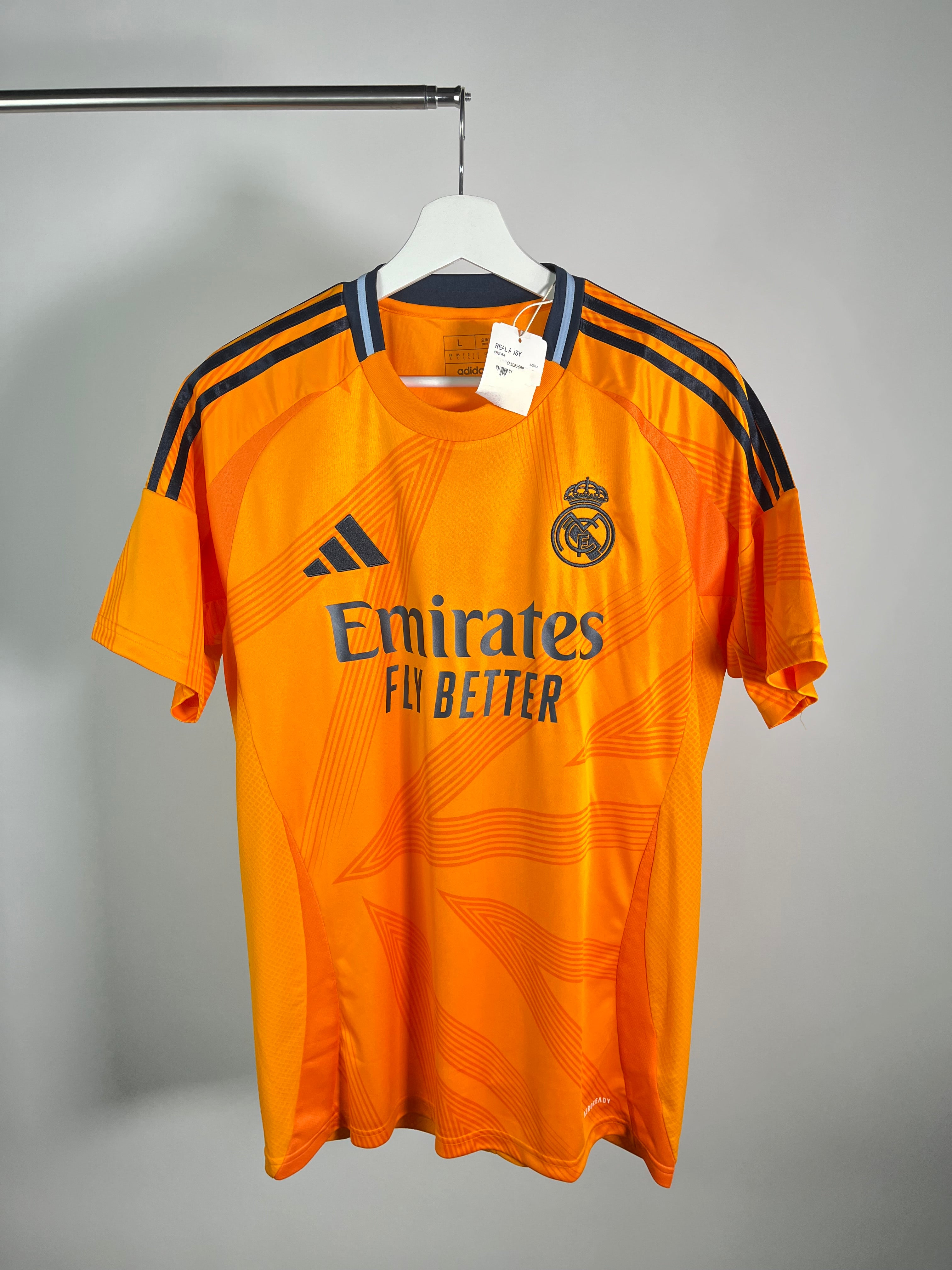 Jersey Real Madrid Visita 2024 2025 Federico Valverde *C/Etiquetas*  (L)