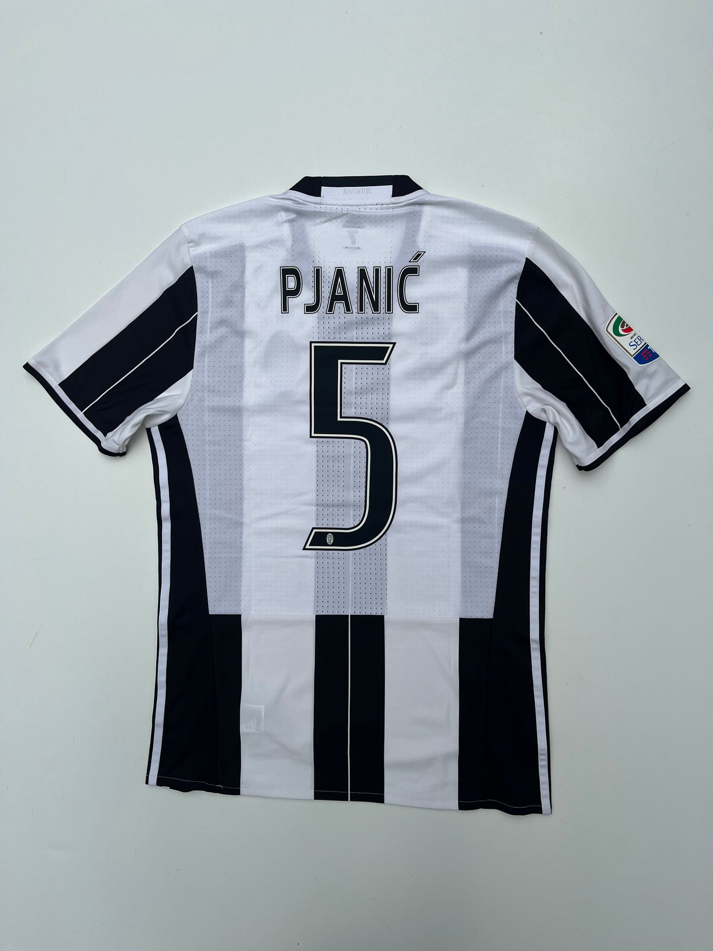 Jersey Juventus Local 2016 2017 Match Prepared Miralem Pjanić (M)