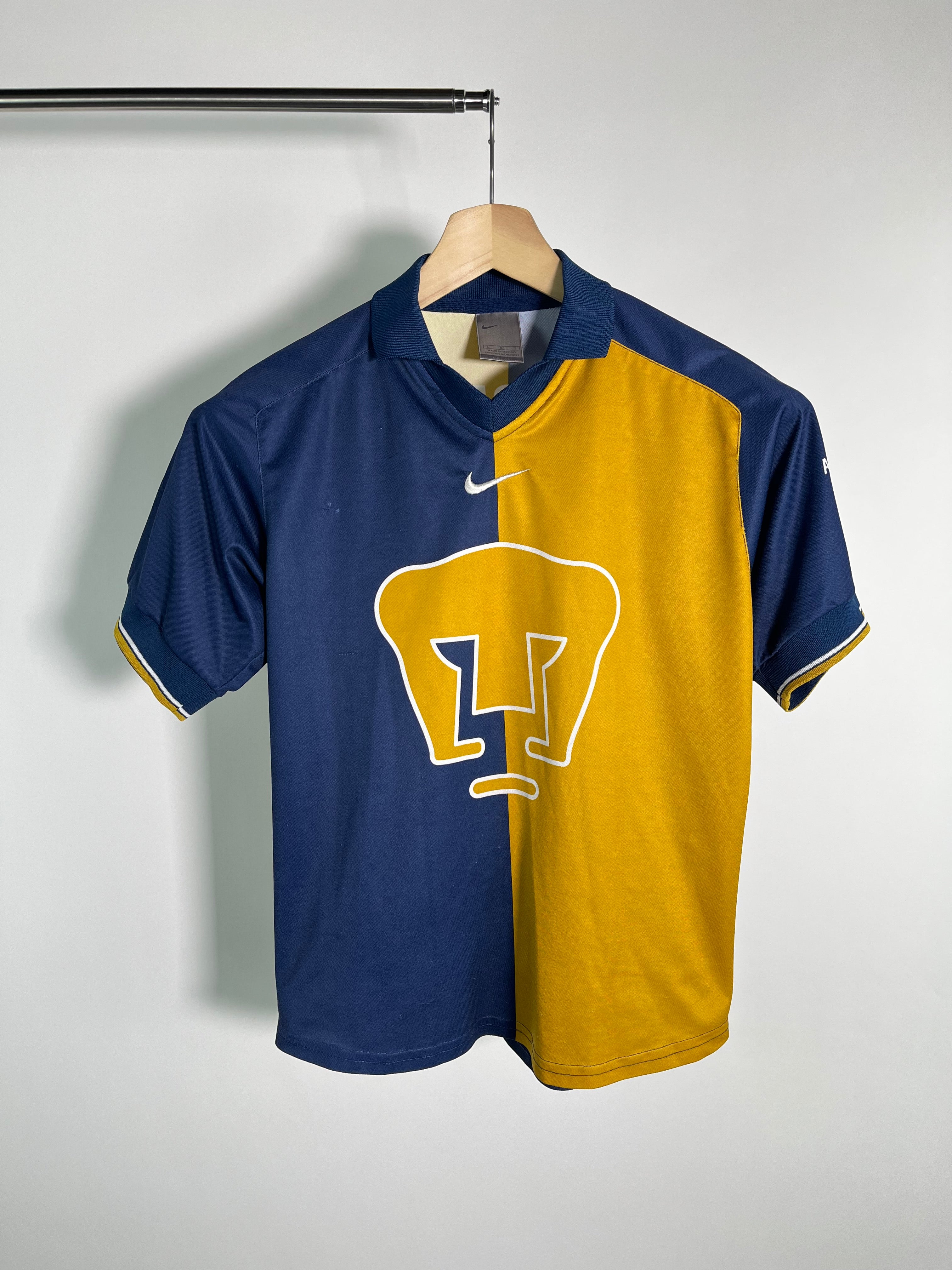 Jersey Pumas Local 2001 2002 (L Niño)