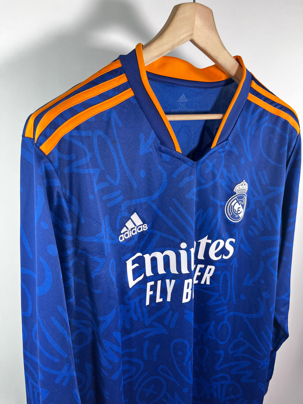 Jersey Real Madrid Visita 2021 2022 Manga Larga Toni Kroos (XXL)