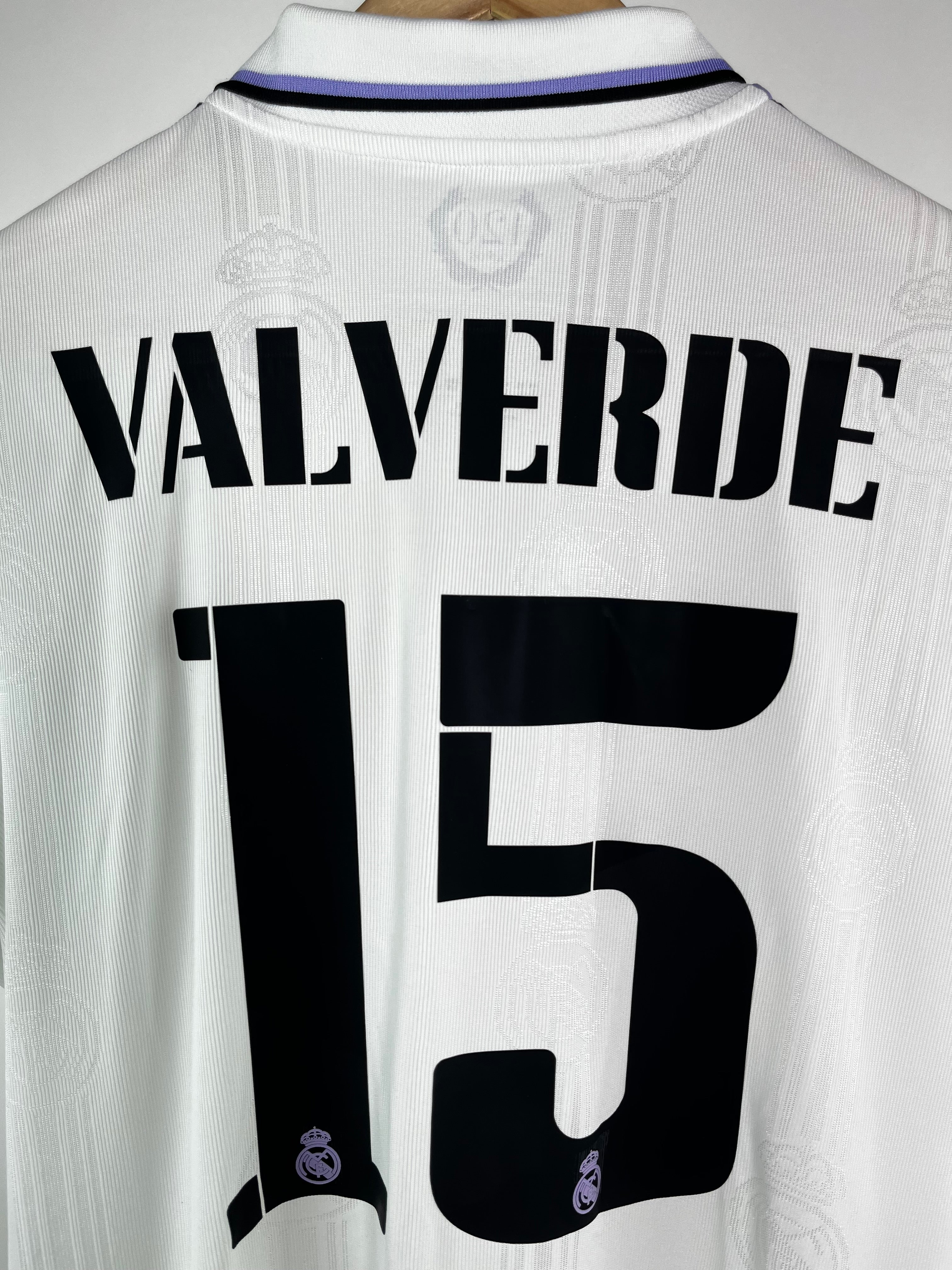 Jersey Real Madrid Local 2022 2023 Versión Jugador Federico Valverde (L)