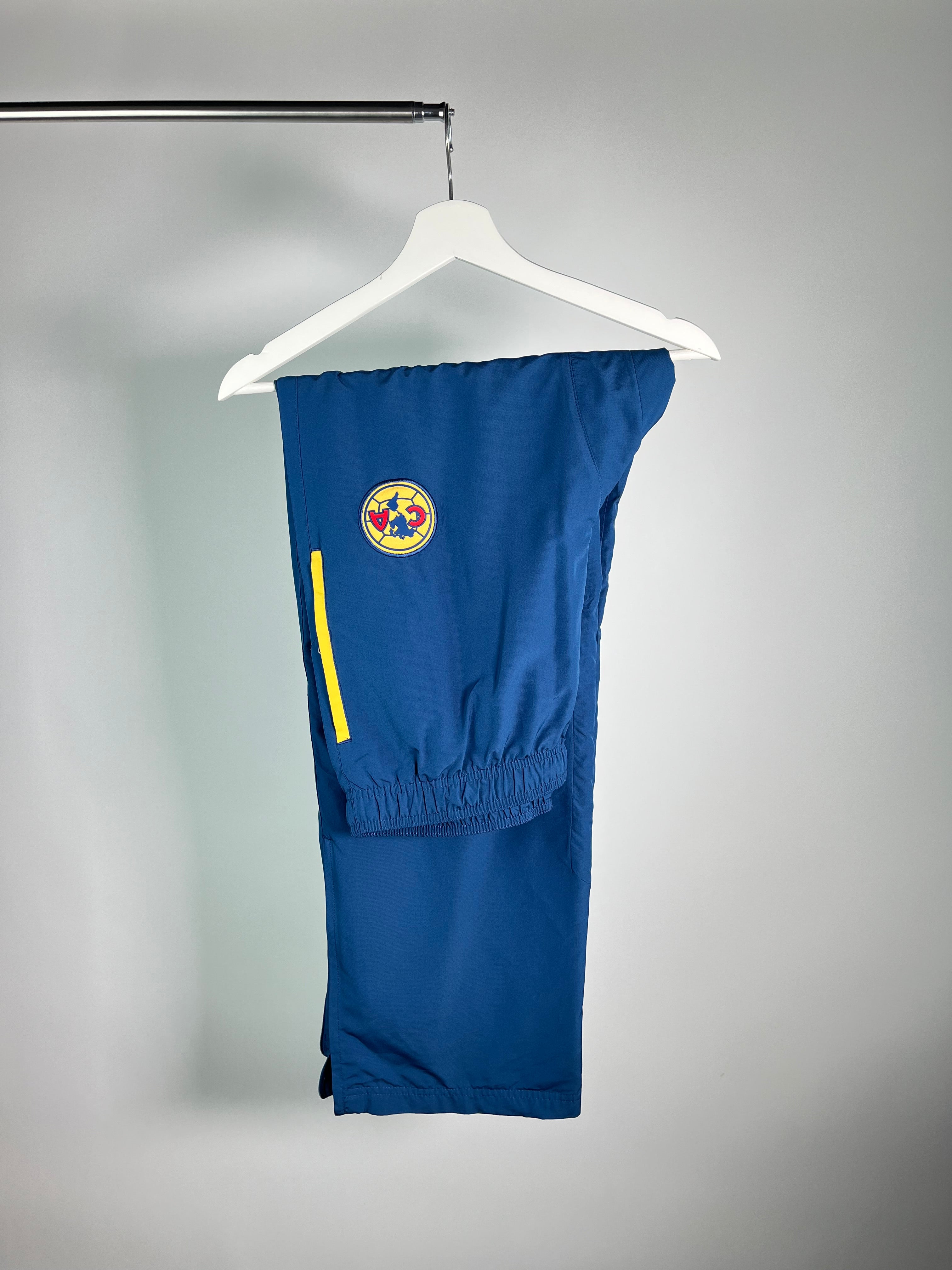 Conjunto Club América 2005 2006 Utileria *Incluye Pants* (M)