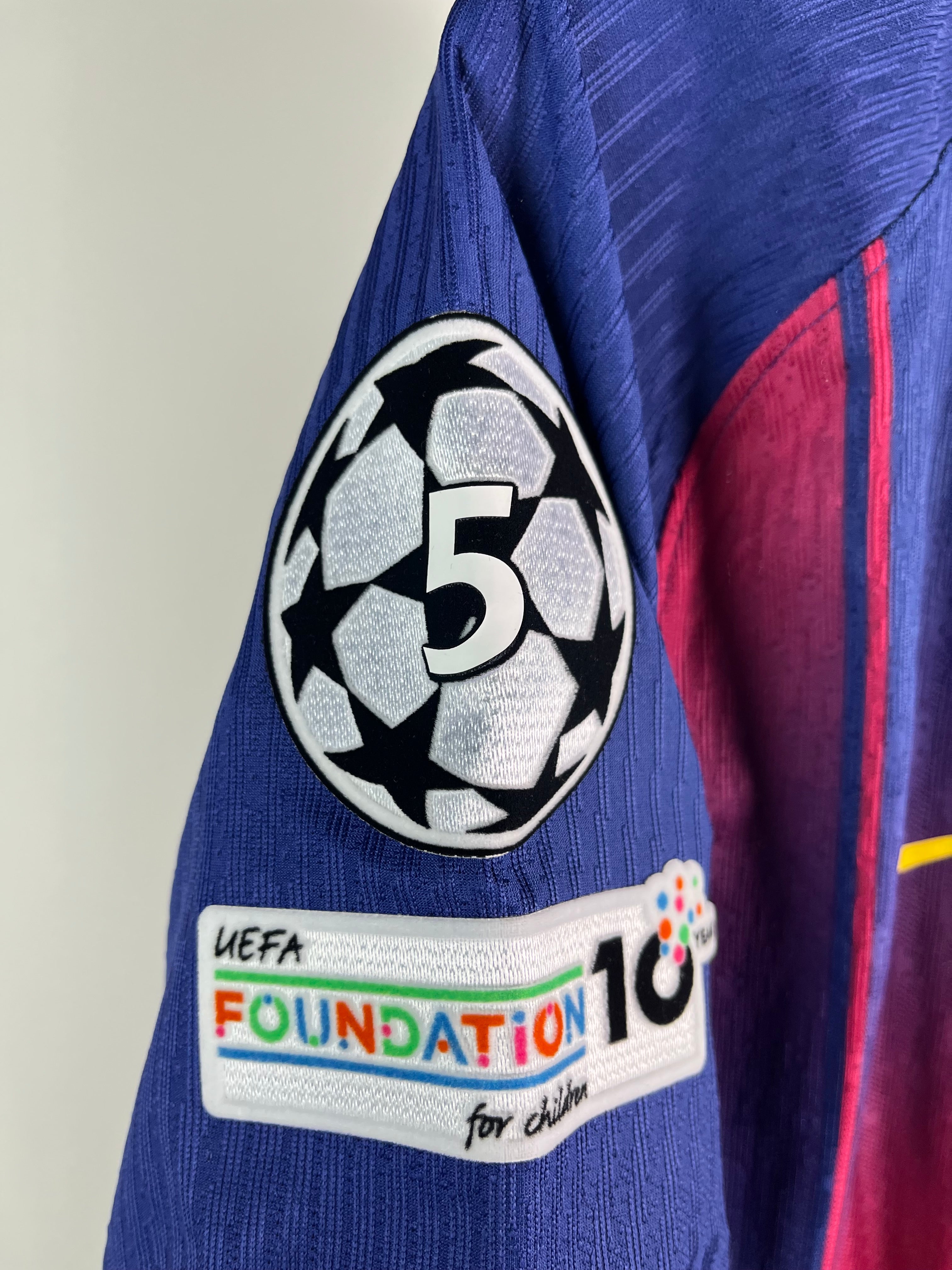 Jersey Barcelona Local 2025 2026 Versión Jugador Robert Lewandowski (M)