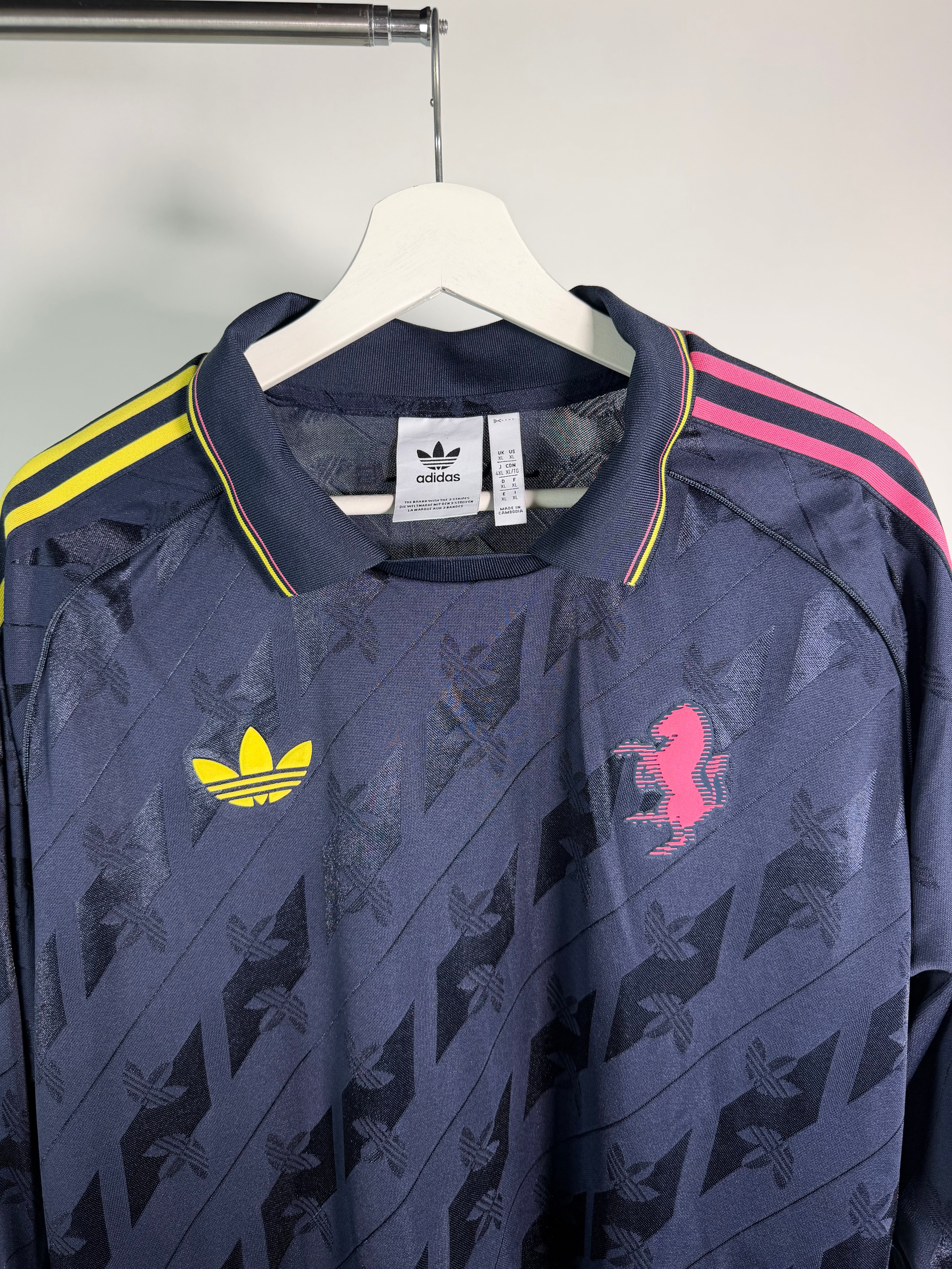 Jersey Juventus Especial 2024 2025 Manga Larga (XL)