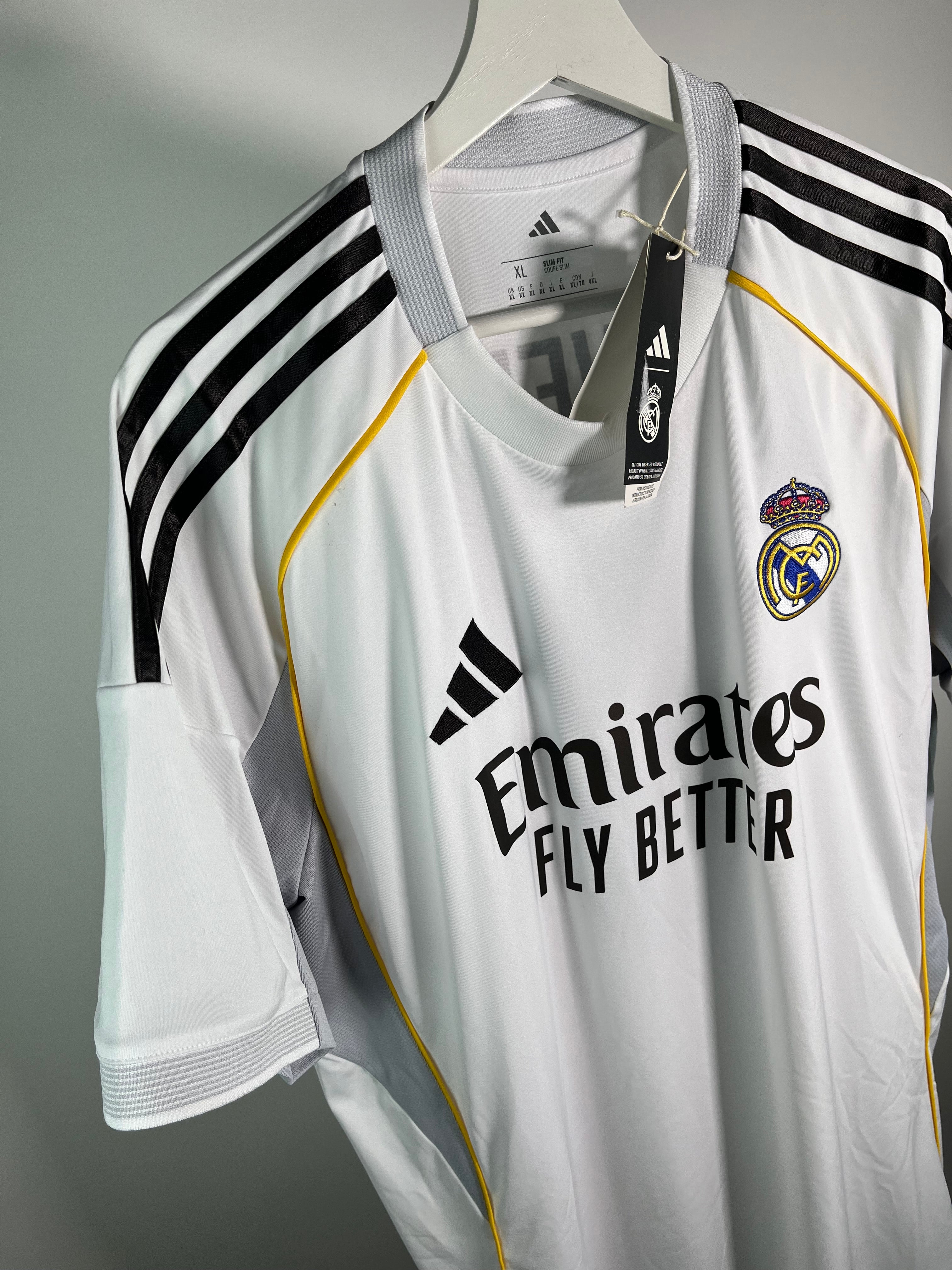 Jersey Real Madrid Local 2025 2026 *C/Etiquetas* Federico Valverde (XL)