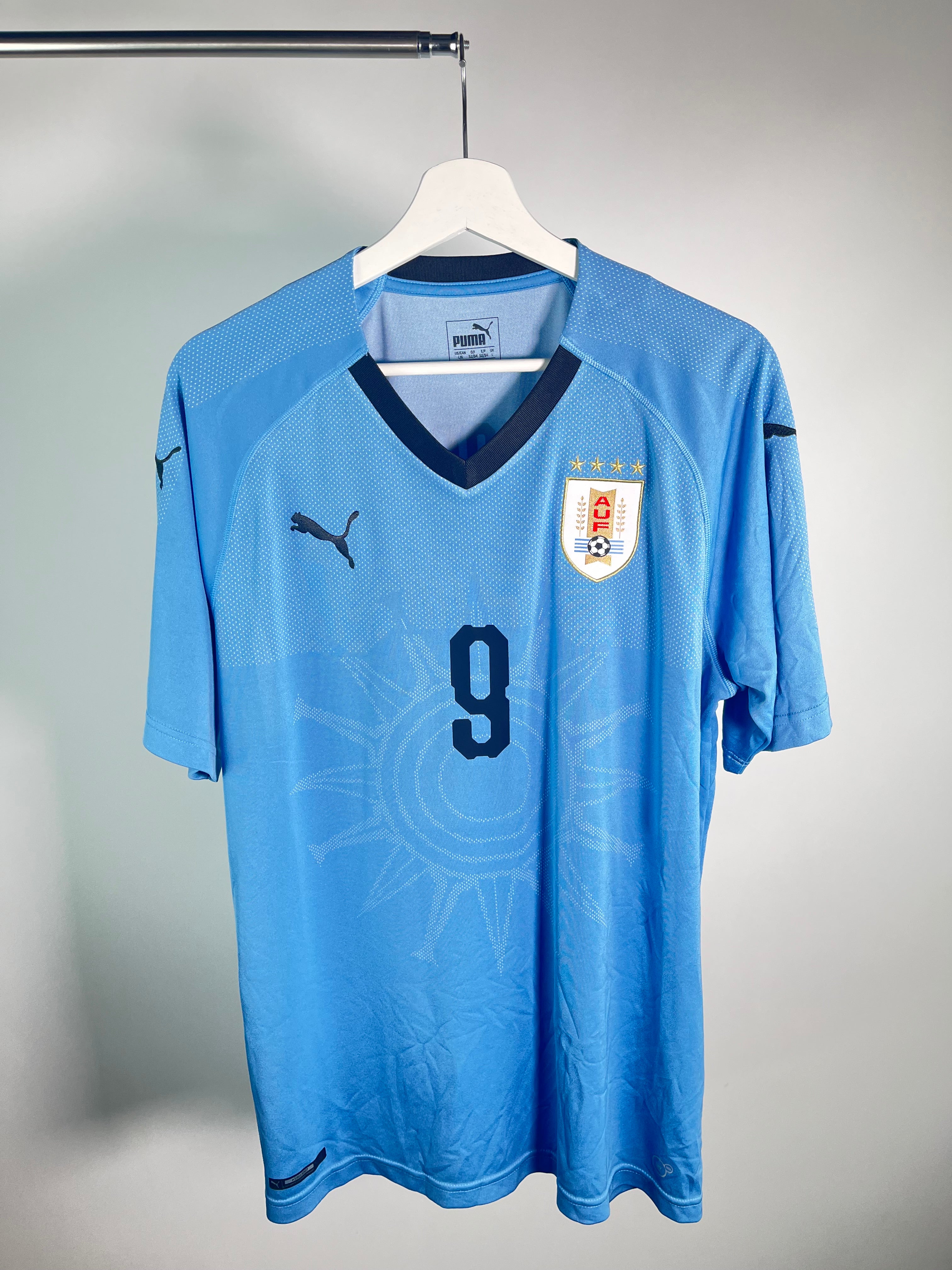 Jersey Uruguay Local 2018 2019 Luis Suárez (L)