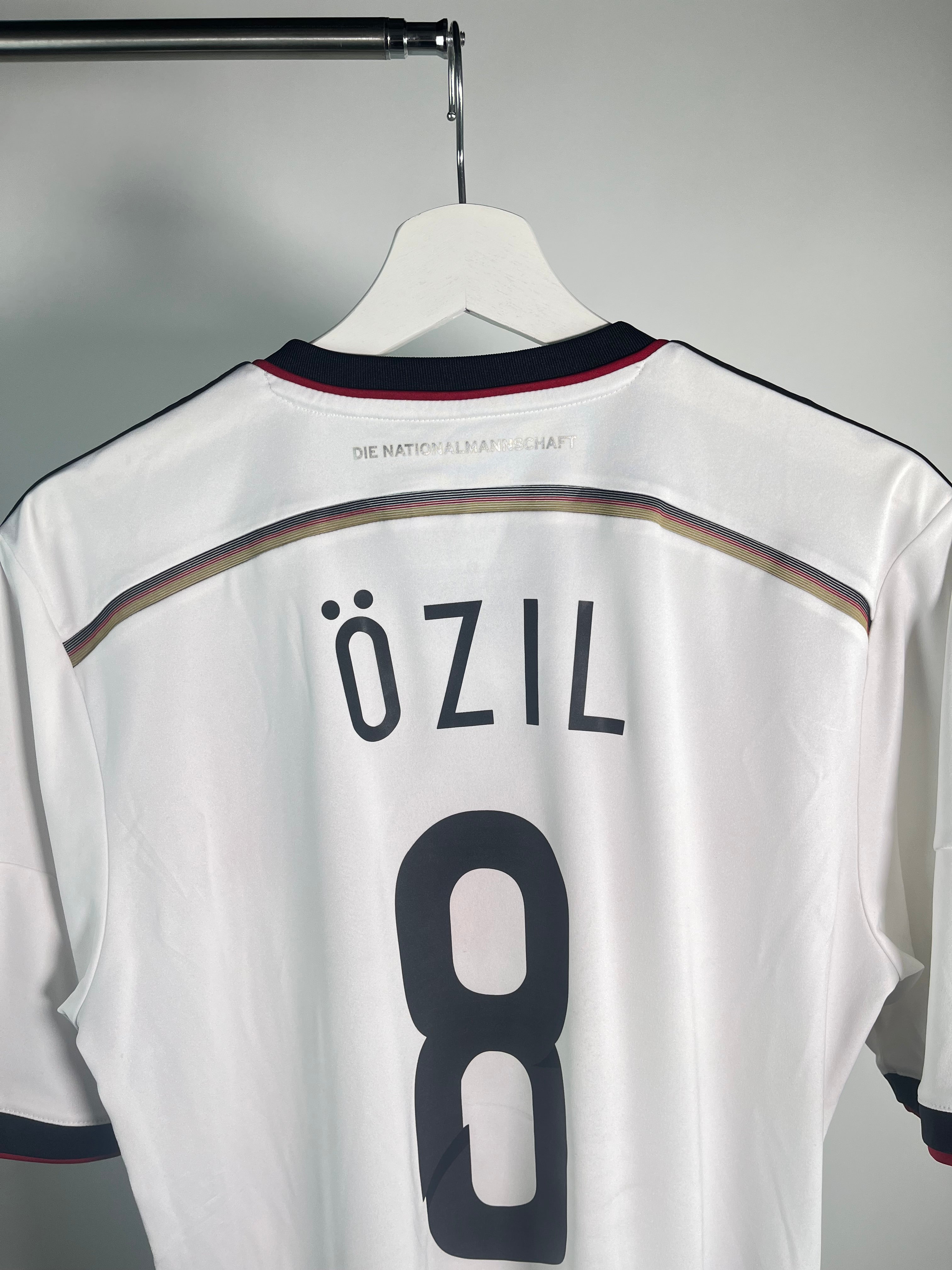 Jersey Alemania Local 2014 2016 Mesut Ozil (M)