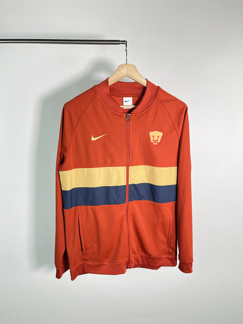 Chamarra Pumas 2021 2022 *Terracota* (L)