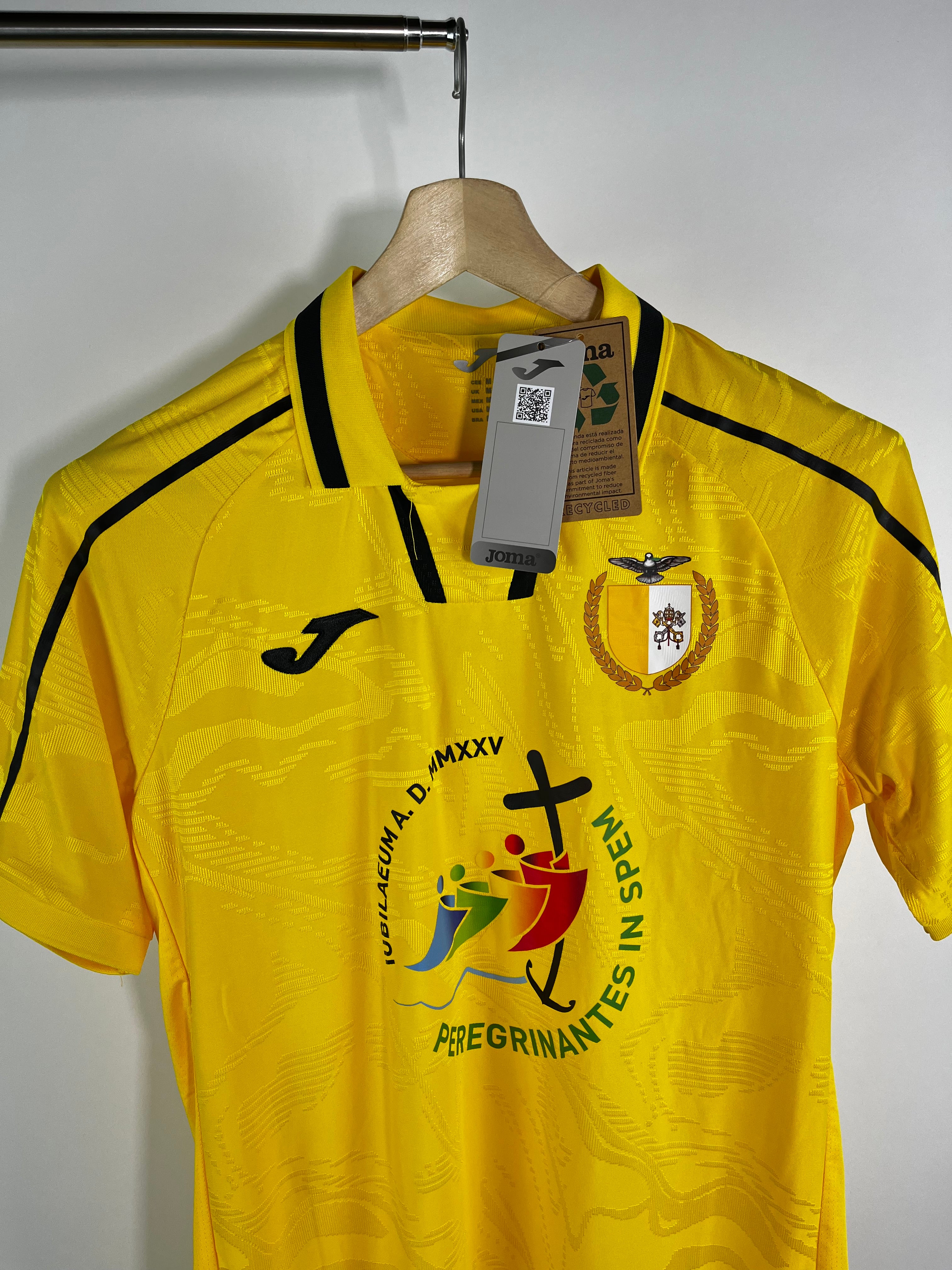 Jersey Ciudad del Vaticano Local 2025 2026 *C/Etiquetas* (M)