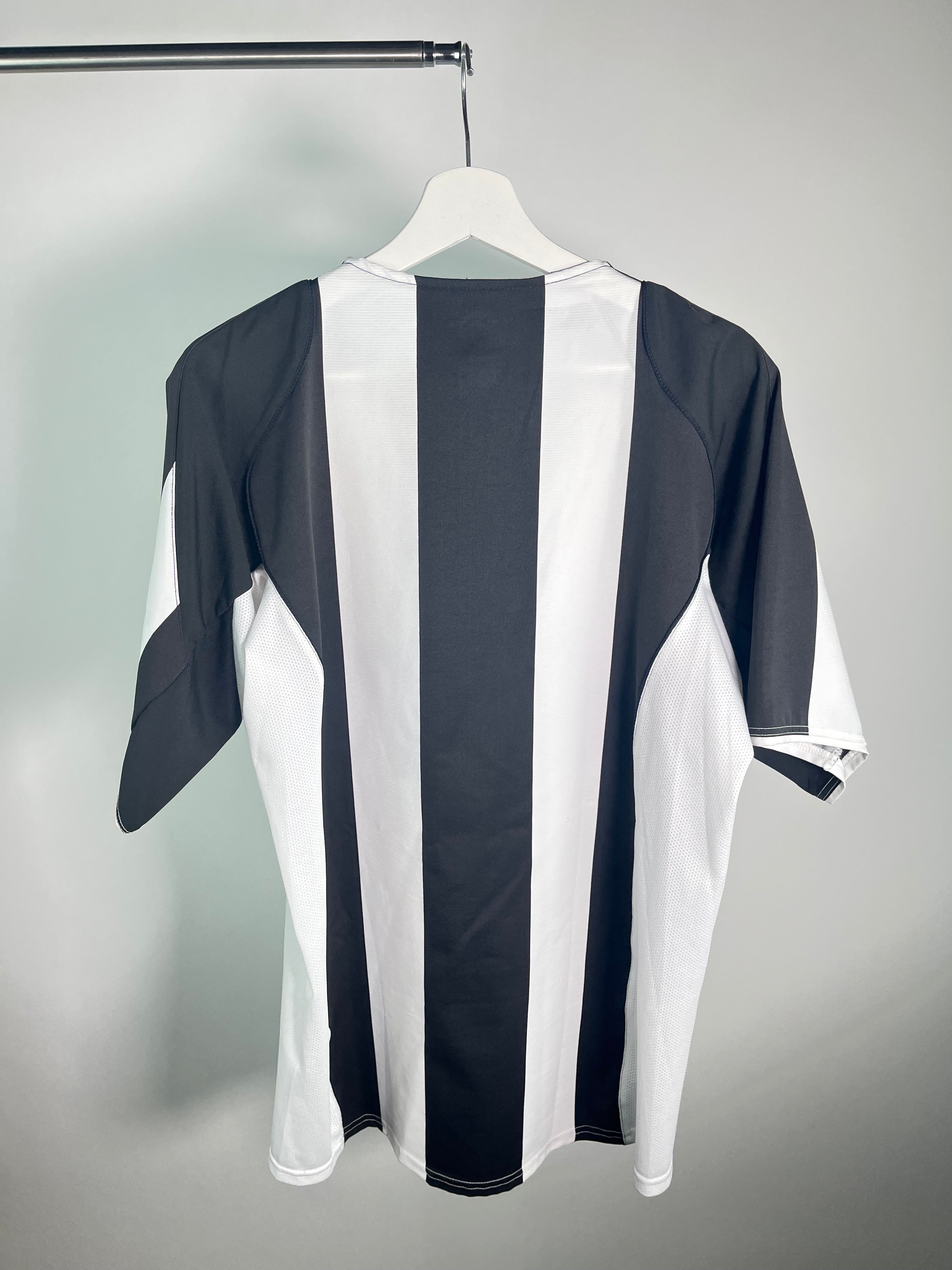 Jersey Juventus Local 2004 2005 (M)