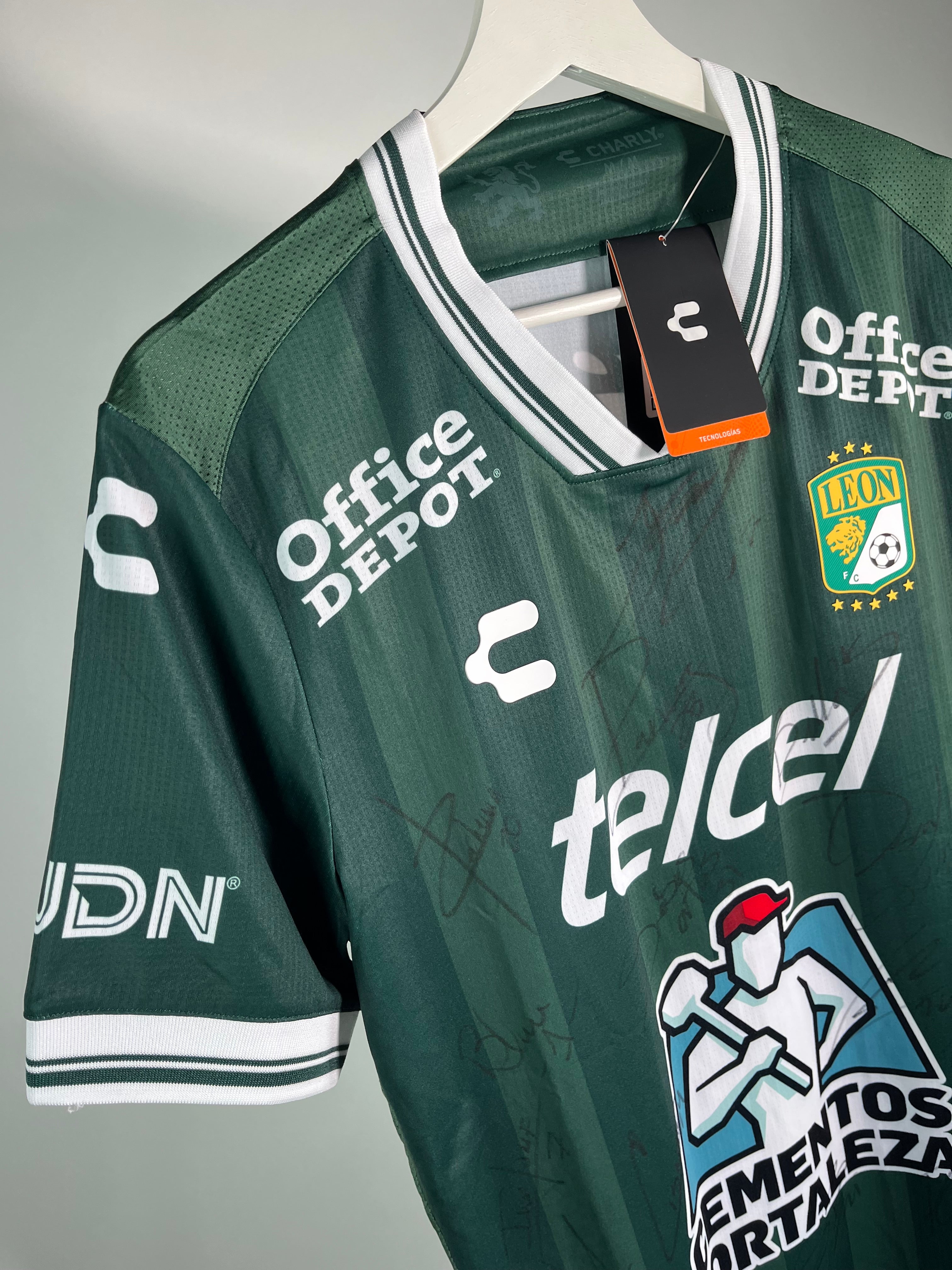 Jersey León Local 2025 2026 *C/Etiquetas* Autografiado (M)