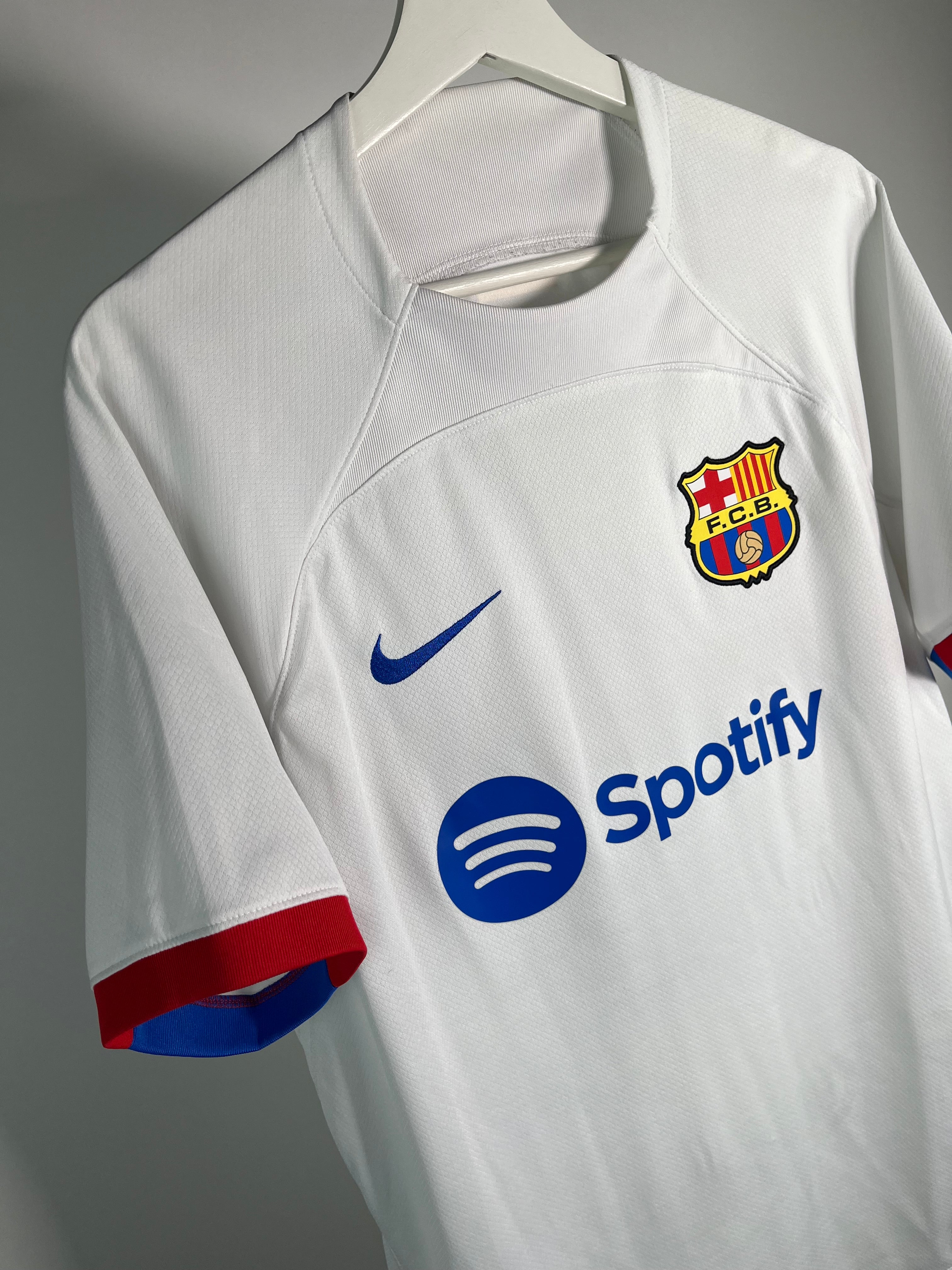 Jersey Barcelona Visita 2023 2024 Pedri (L)