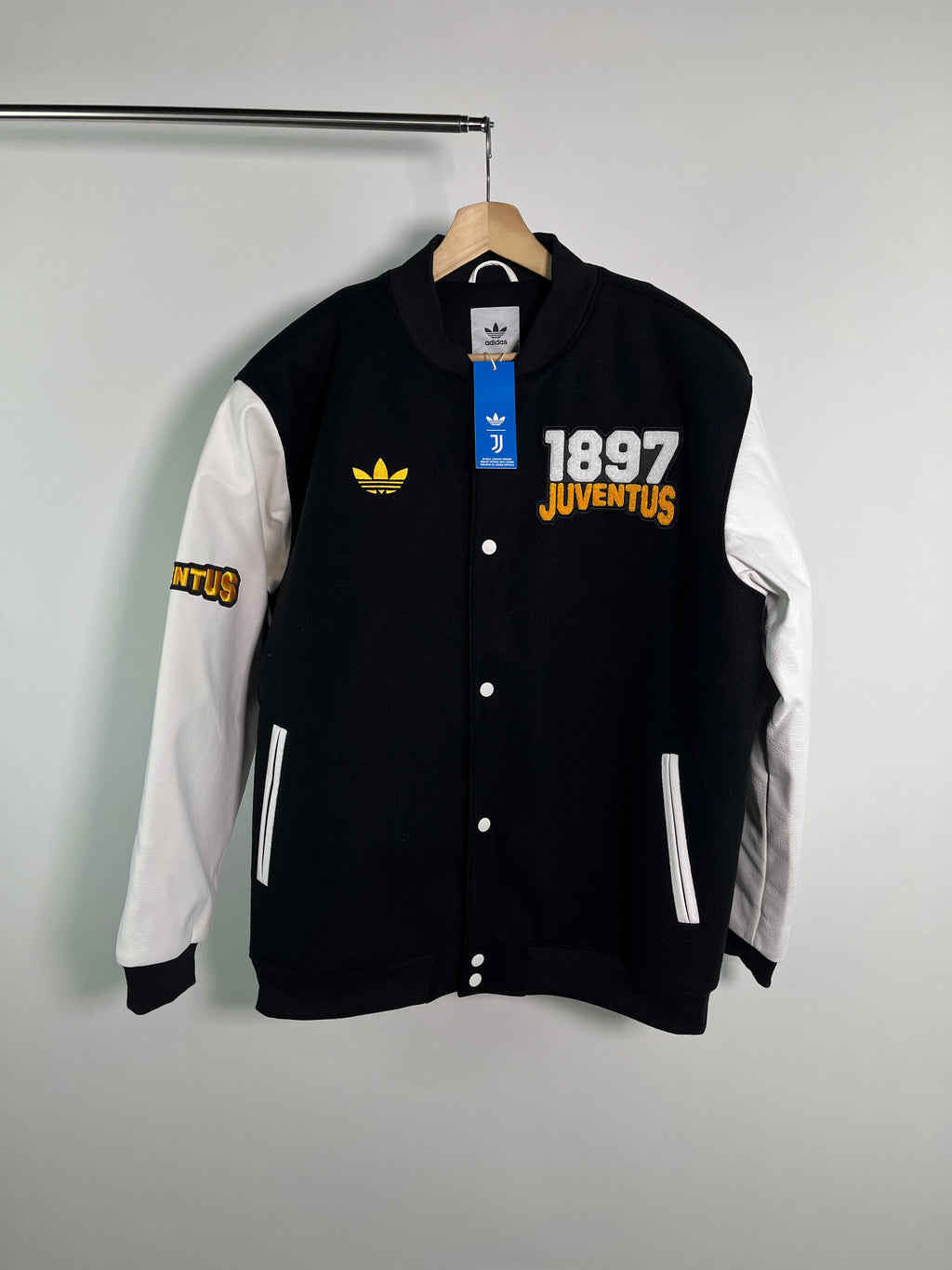 Chamarra Juventus 2024 2025 Tipo Bomber *C/Etiquetas* (XL)