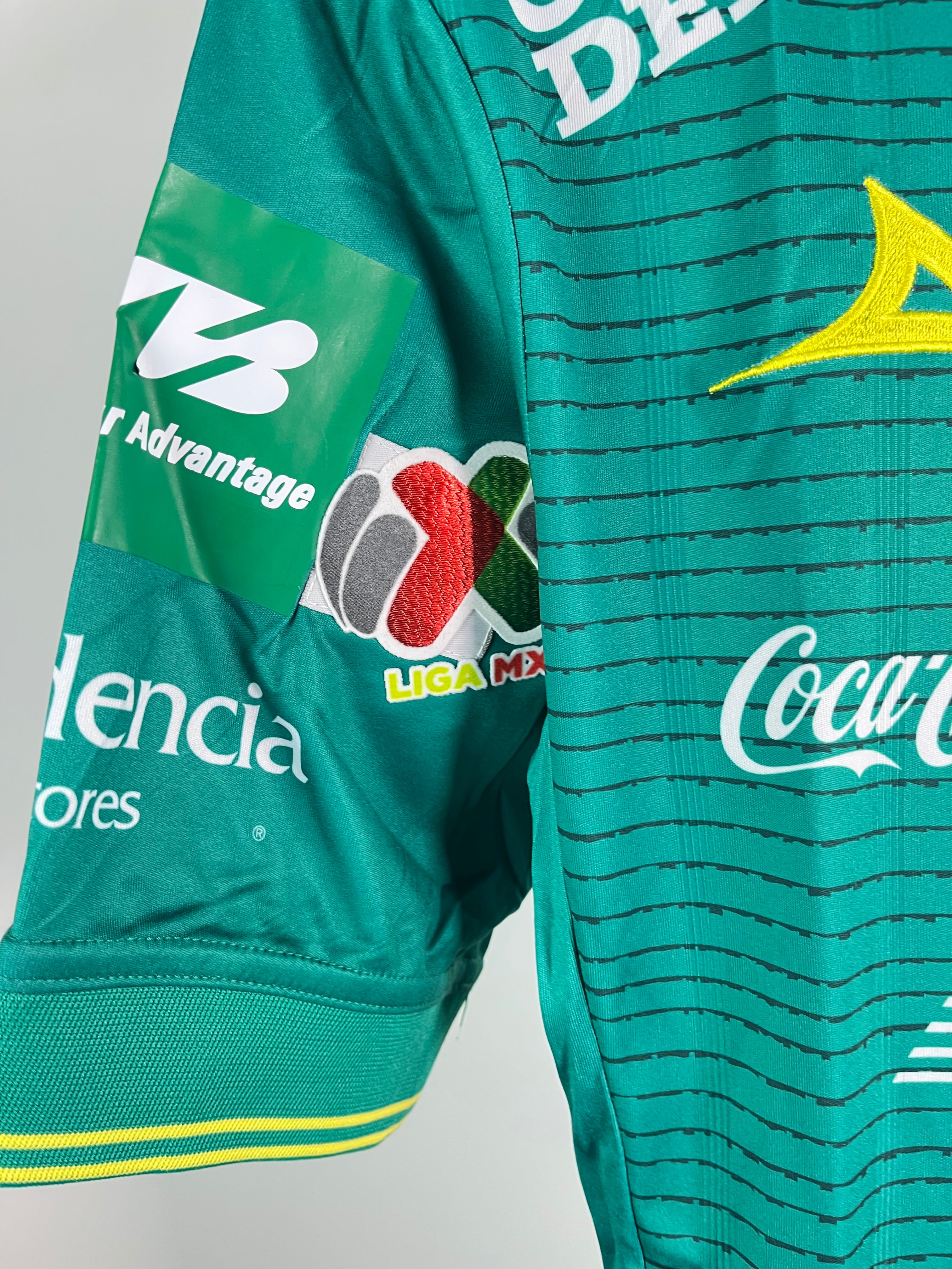 Jersey León Local 2015 2016 Match Worn Efraín "Chispa" Velarde (M)