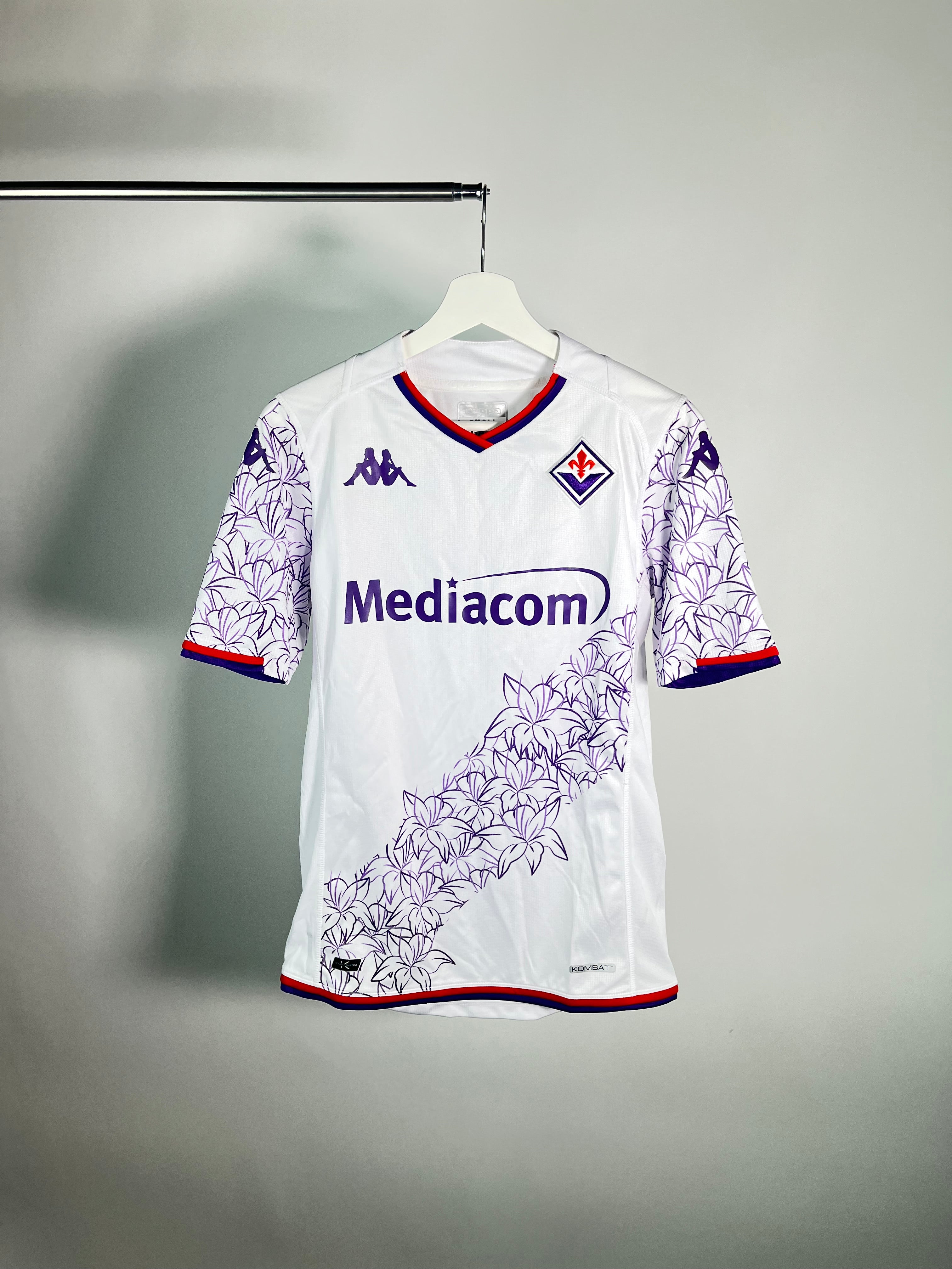 Jersey Fiorentina Visita 2023 2024 *Kombat* Versión Jugador (S)