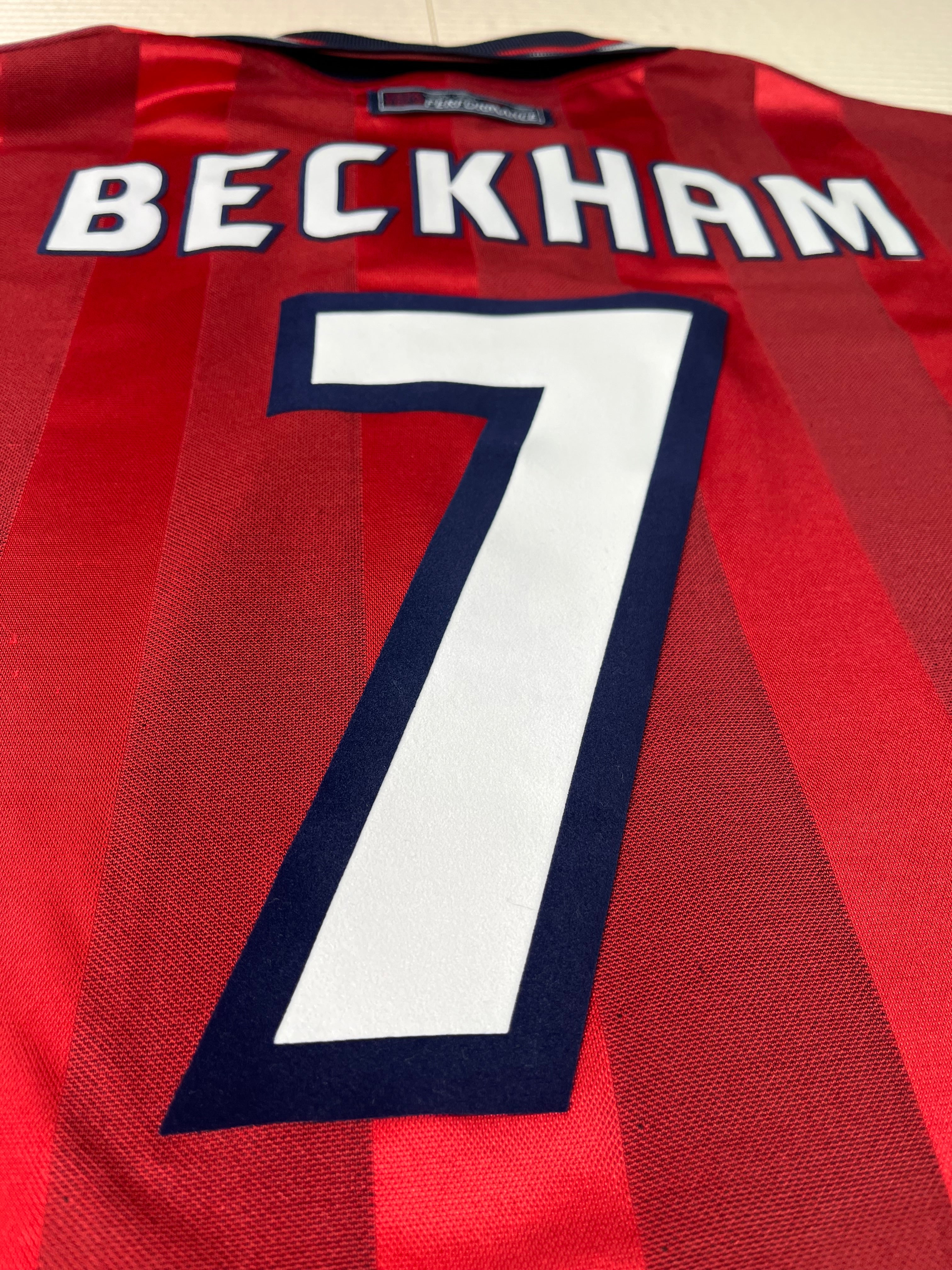 Jersey Inglaterra Visita 1998 2000 David Beckham (L)