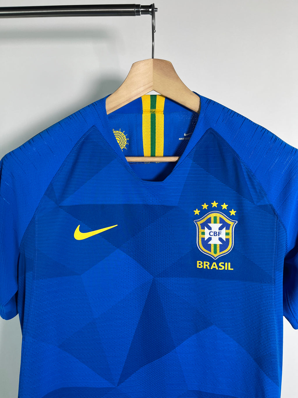 Jersey Brasil Visita 2018 2019 Versión Jugador (M)