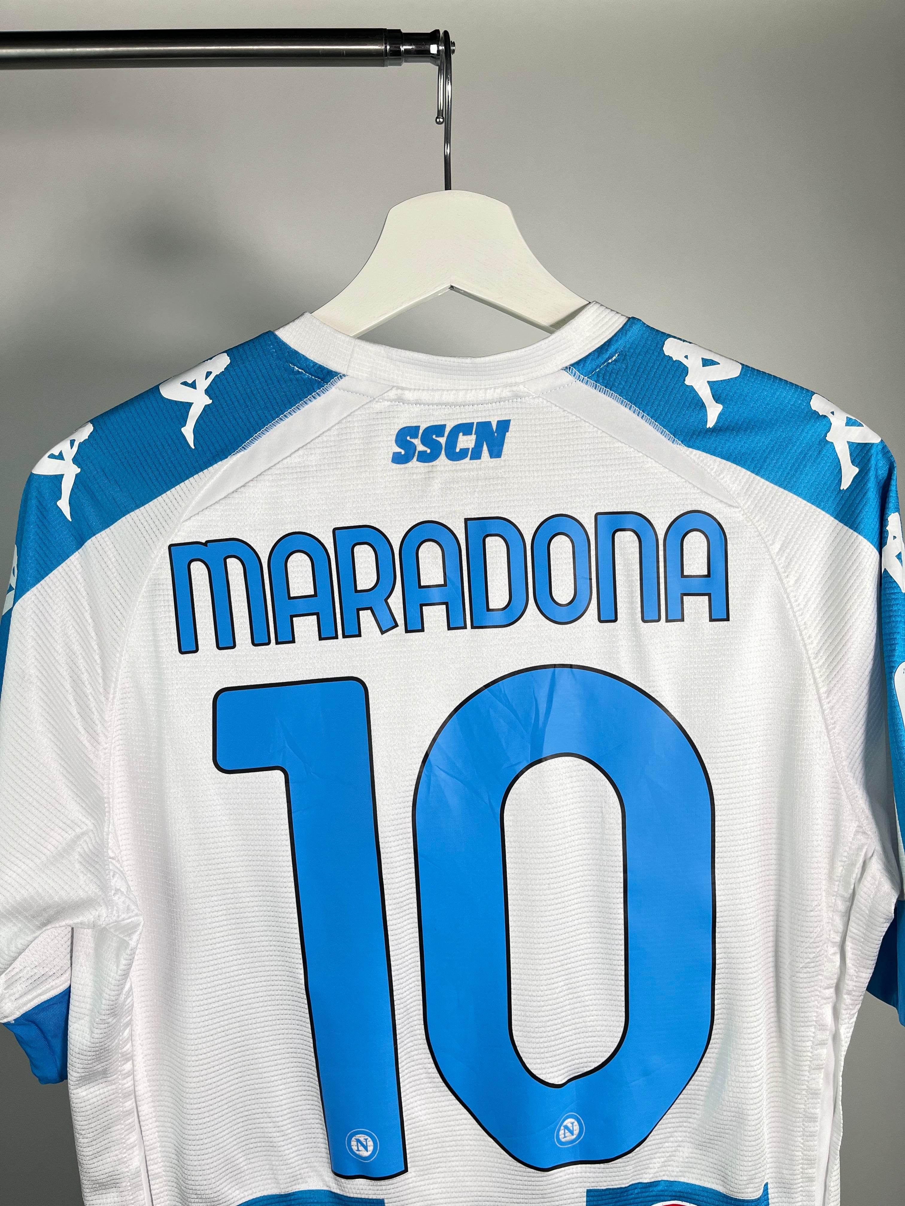 Jersey Napoli Cuarta 2020 2021 *Versión Jugador Kombat* Diego Armando Maradona (L)