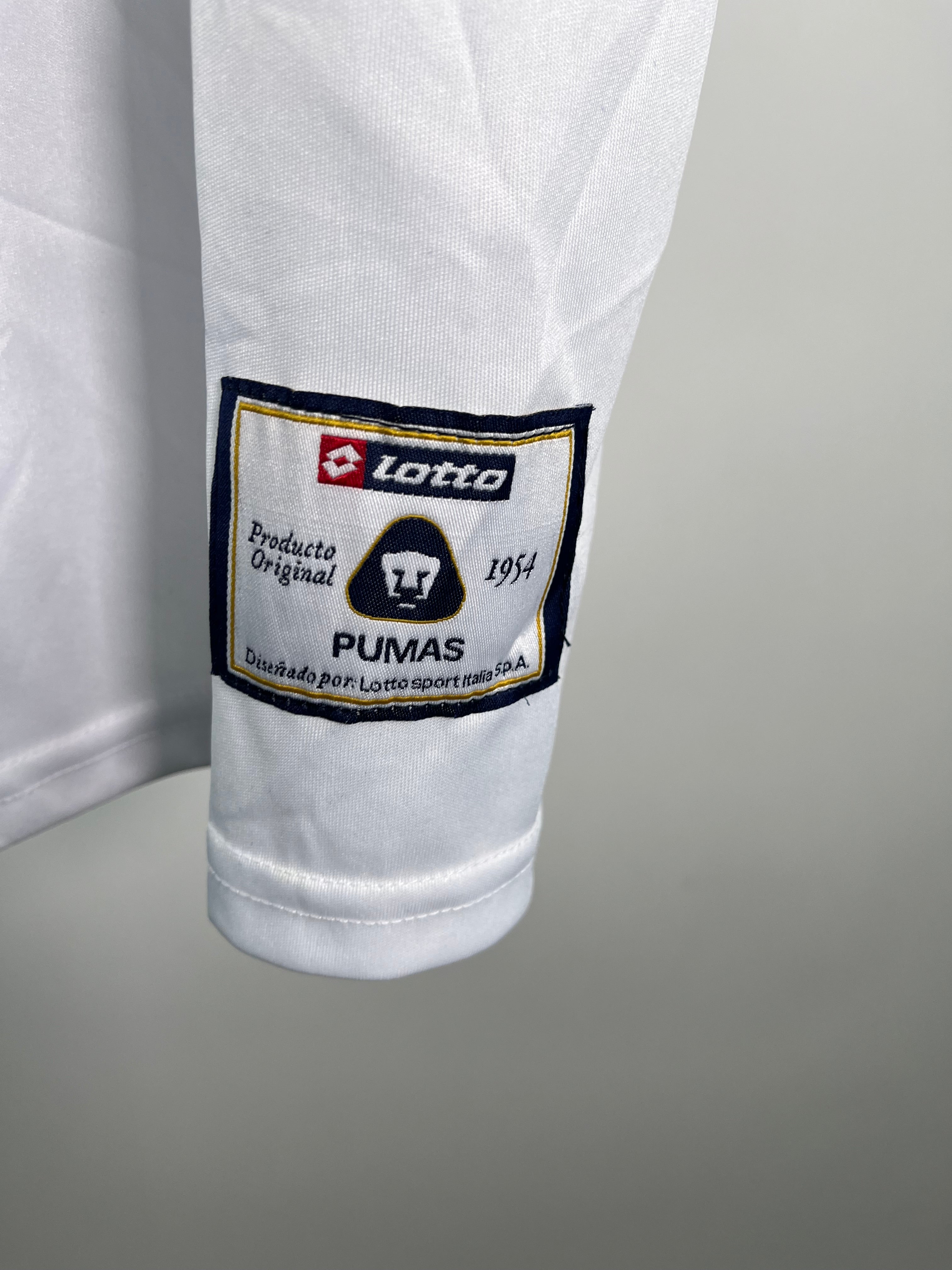 Playera Pumas Especial Bicampeonato 2004 (L)