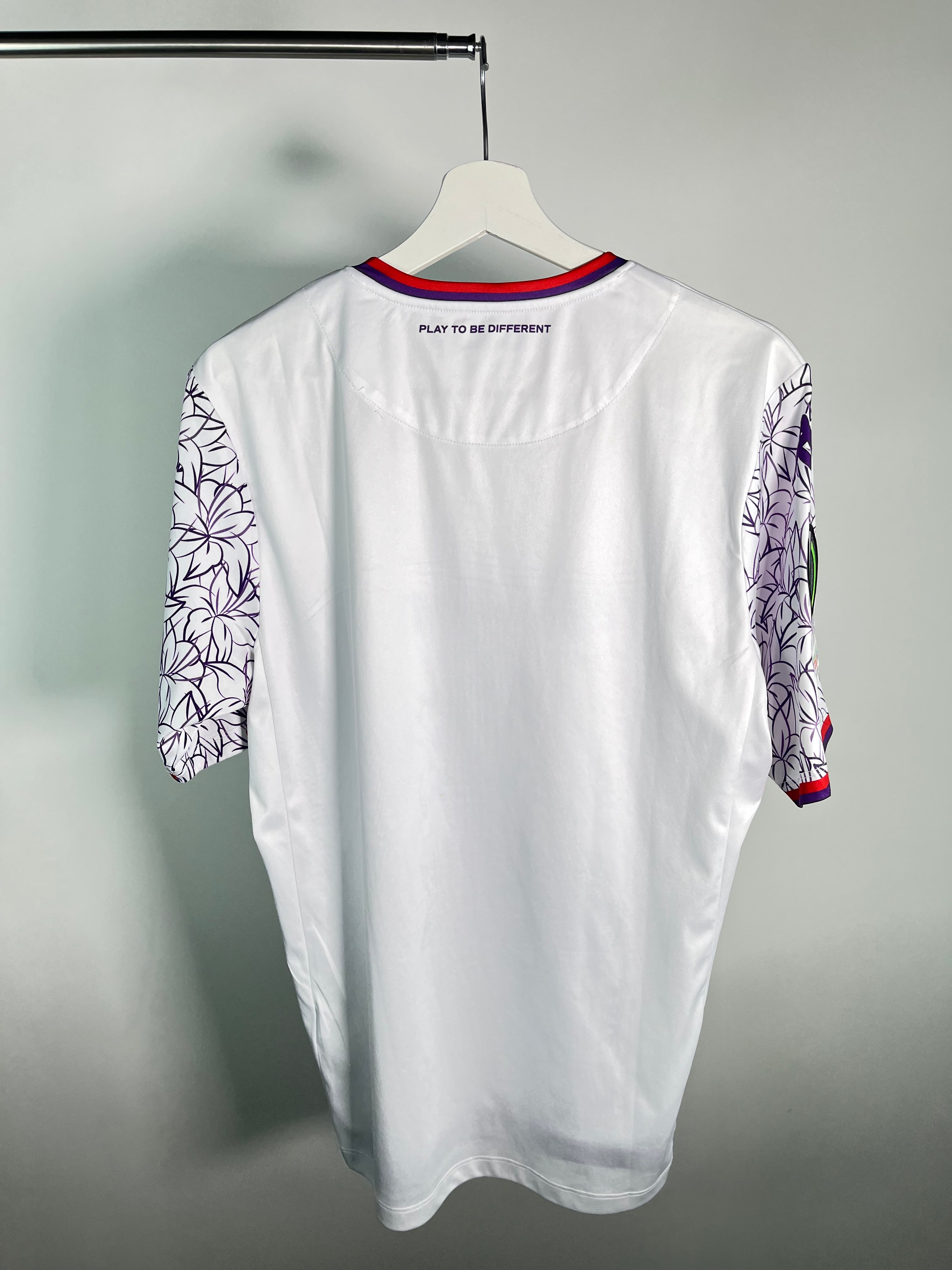 Jersey Fiorentina Visita Conference League 2023 2024 Versión Jugador *Kombat* (L)