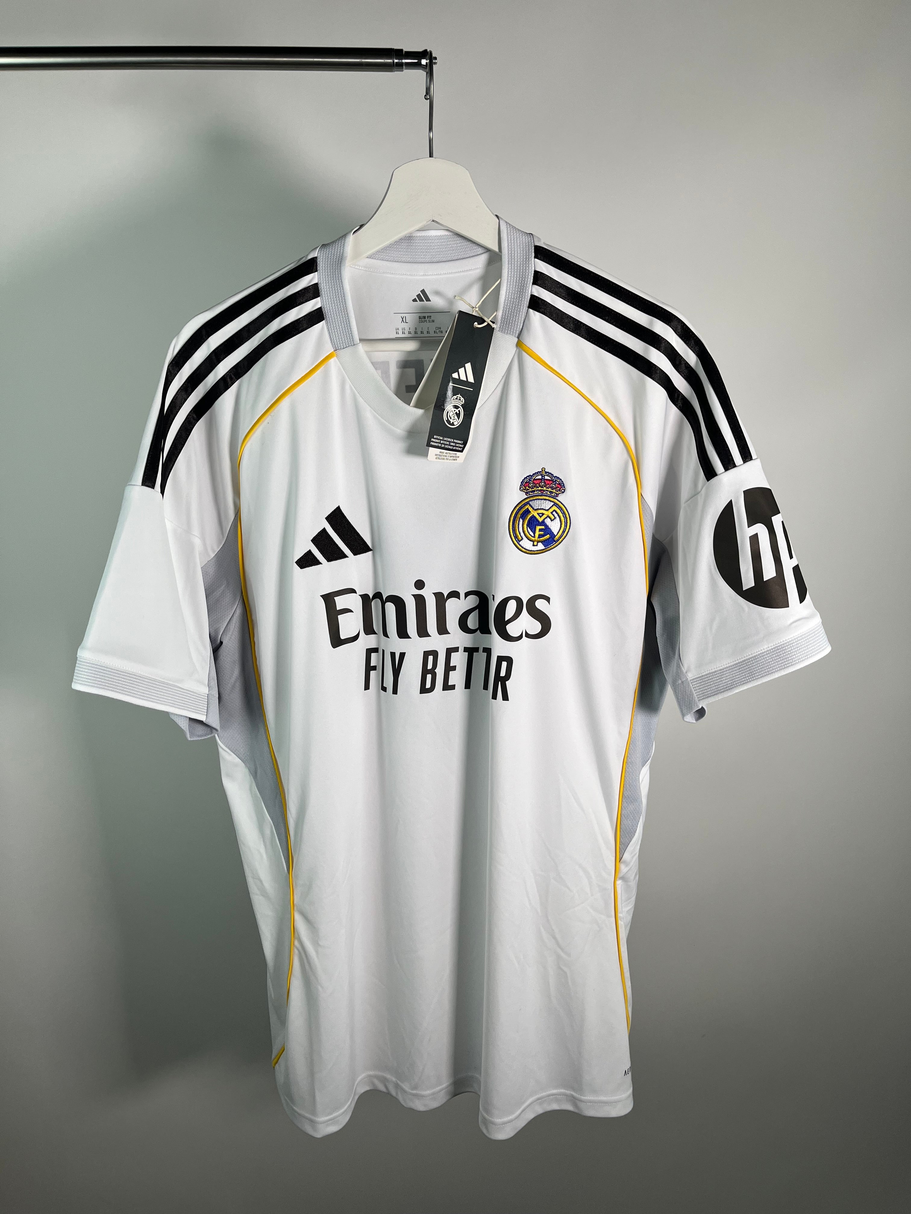 Jersey Real Madrid Local 2025 2026 *C/Etiquetas* Federico Valverde (XL)