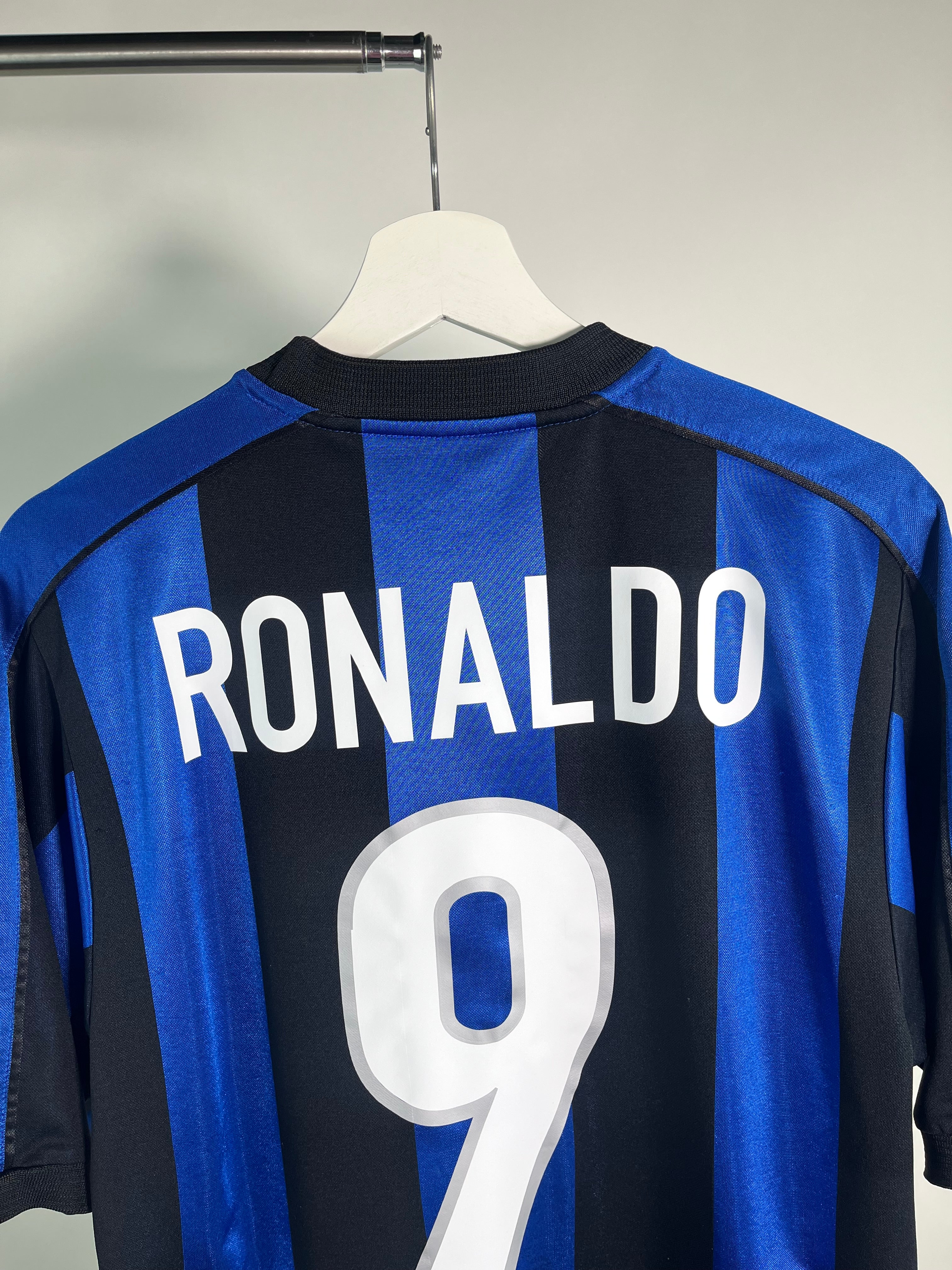 Jersey Inter de Milán Local 1999 2000 Ronaldo Nazario (S)